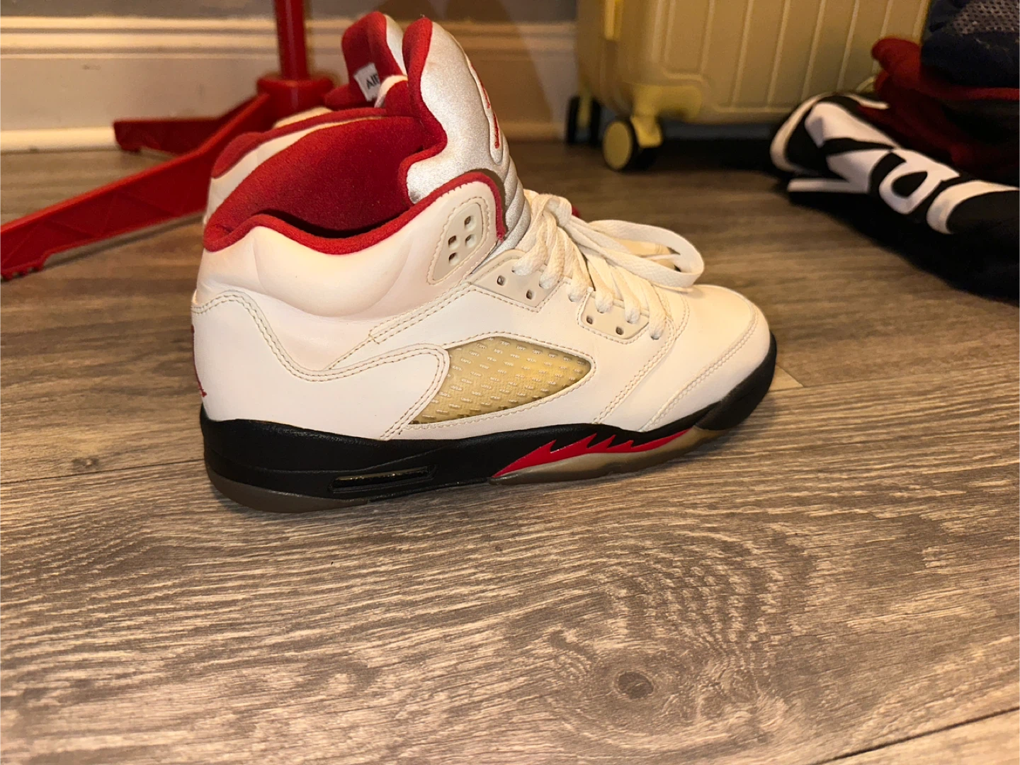 Air Jordan 5 Retro White Red GS 440888-102 Size 6.5Y - photo 3