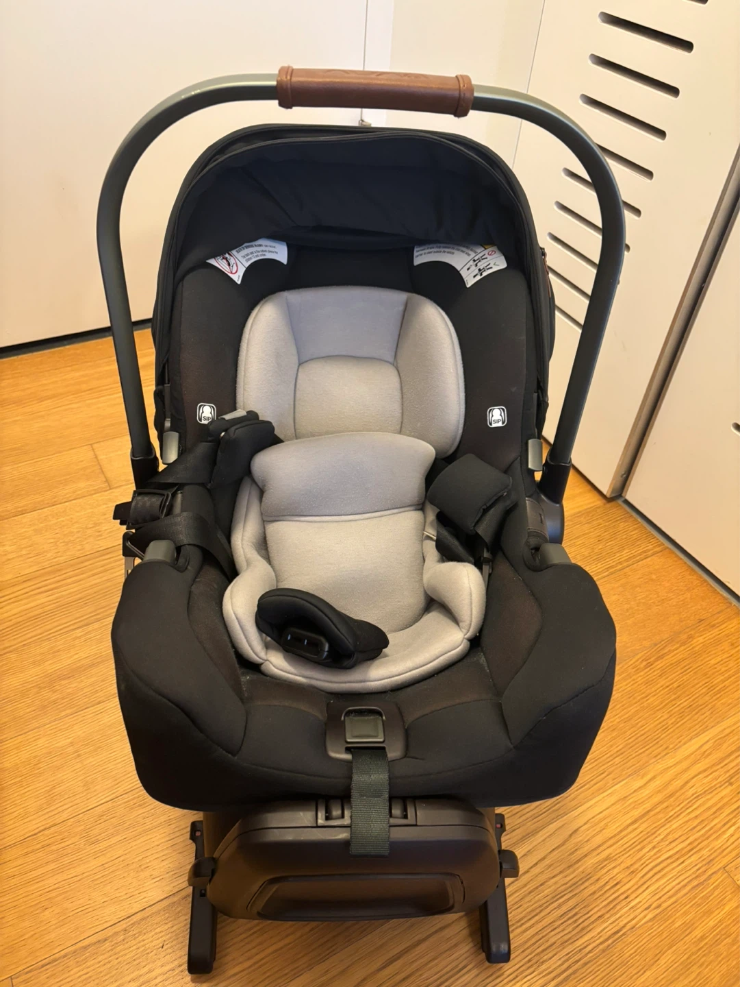 Nuna Pipa Infant Car Seat and Base, used less than 1 year