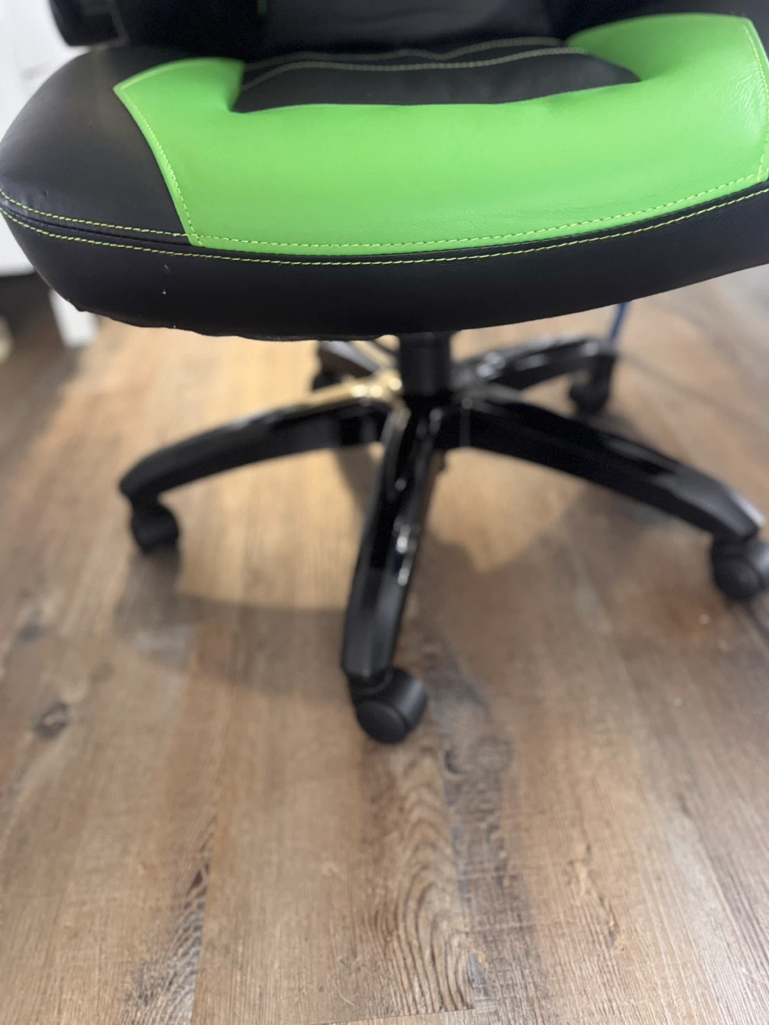 EMERGE Gaming Chair - photo 3