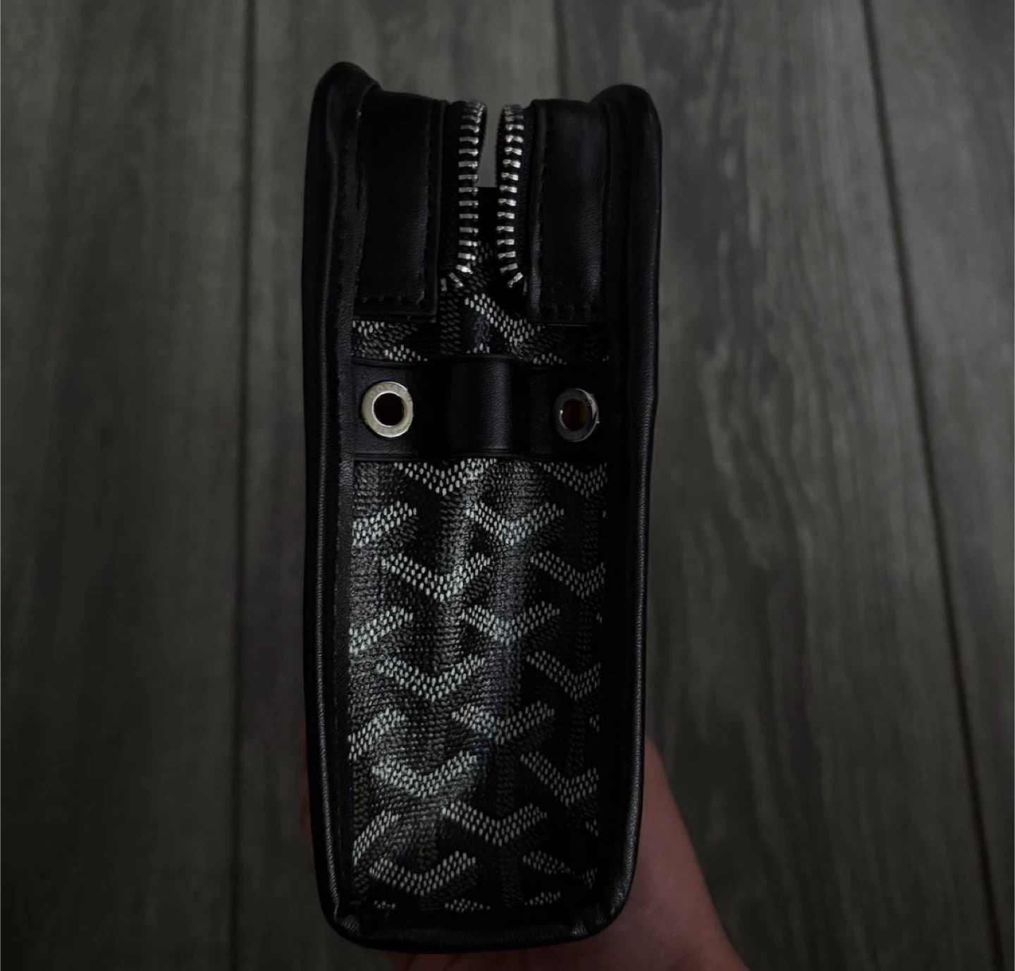 Goyard Chevron Patterned Pouch - photo 3