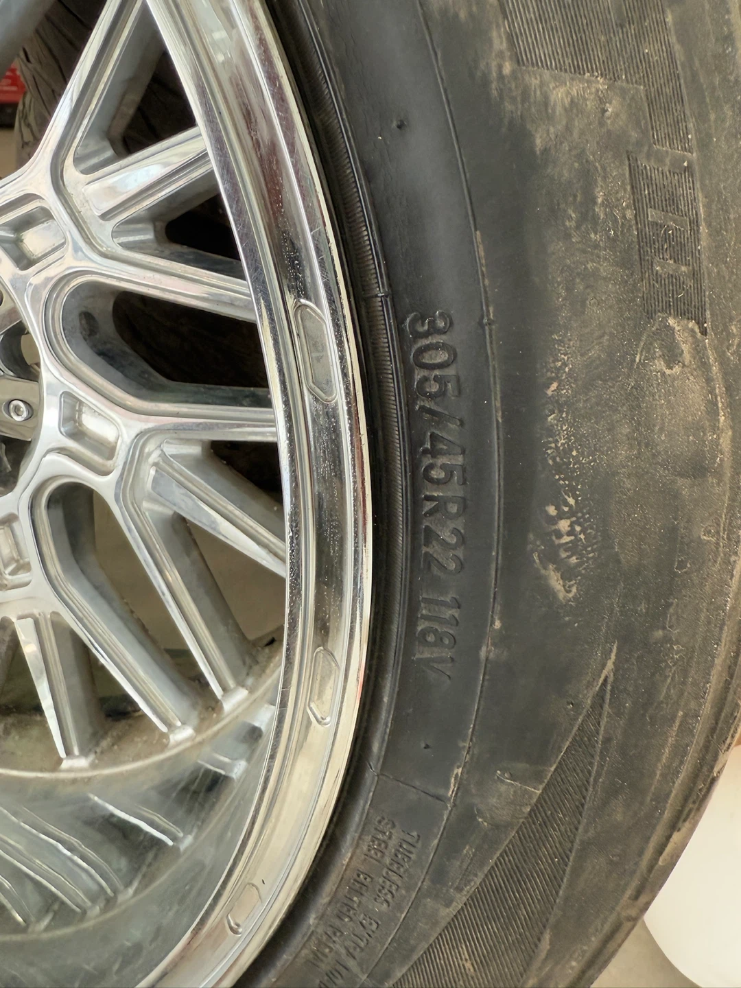 Set of 4 Chrome Rims and Tires 305/45R22 - photo 4