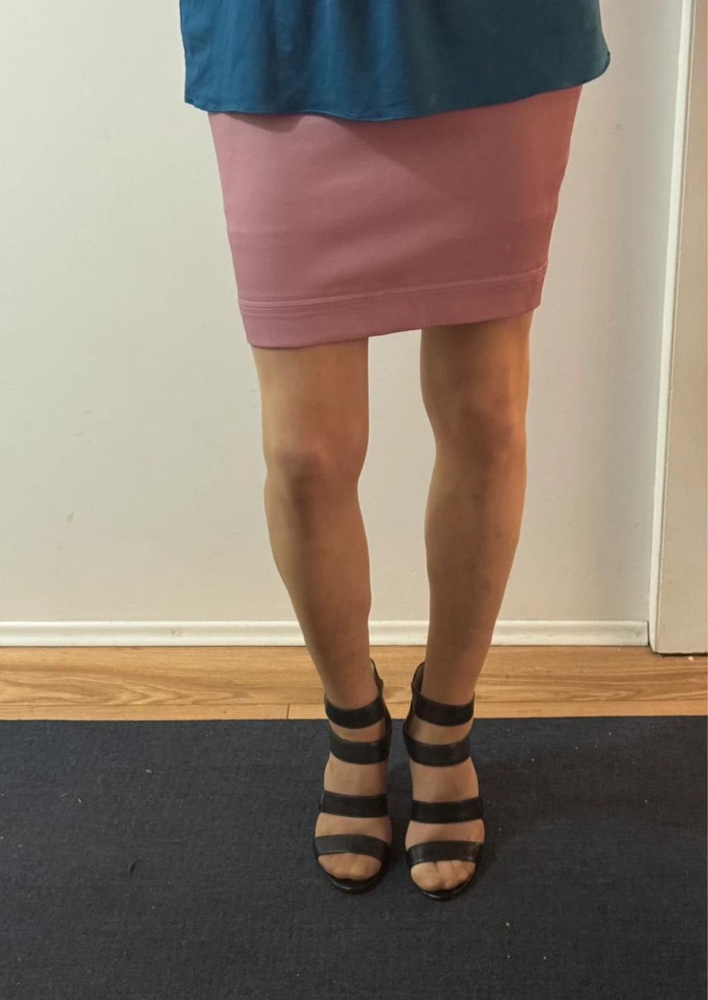 Helmut Lang pink 100% lamb leather pencil skirt - photo 2