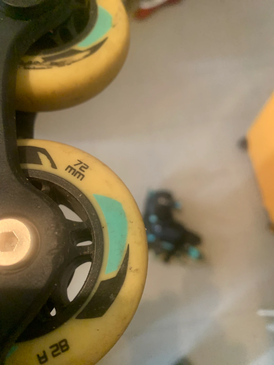 Ultra Wheels Rollerblades Size 9-11 - photo 2