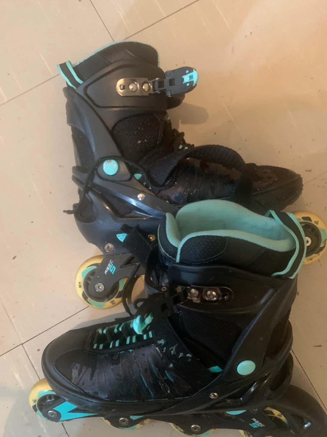 Ultra Wheels Rollerblades Size 9-11