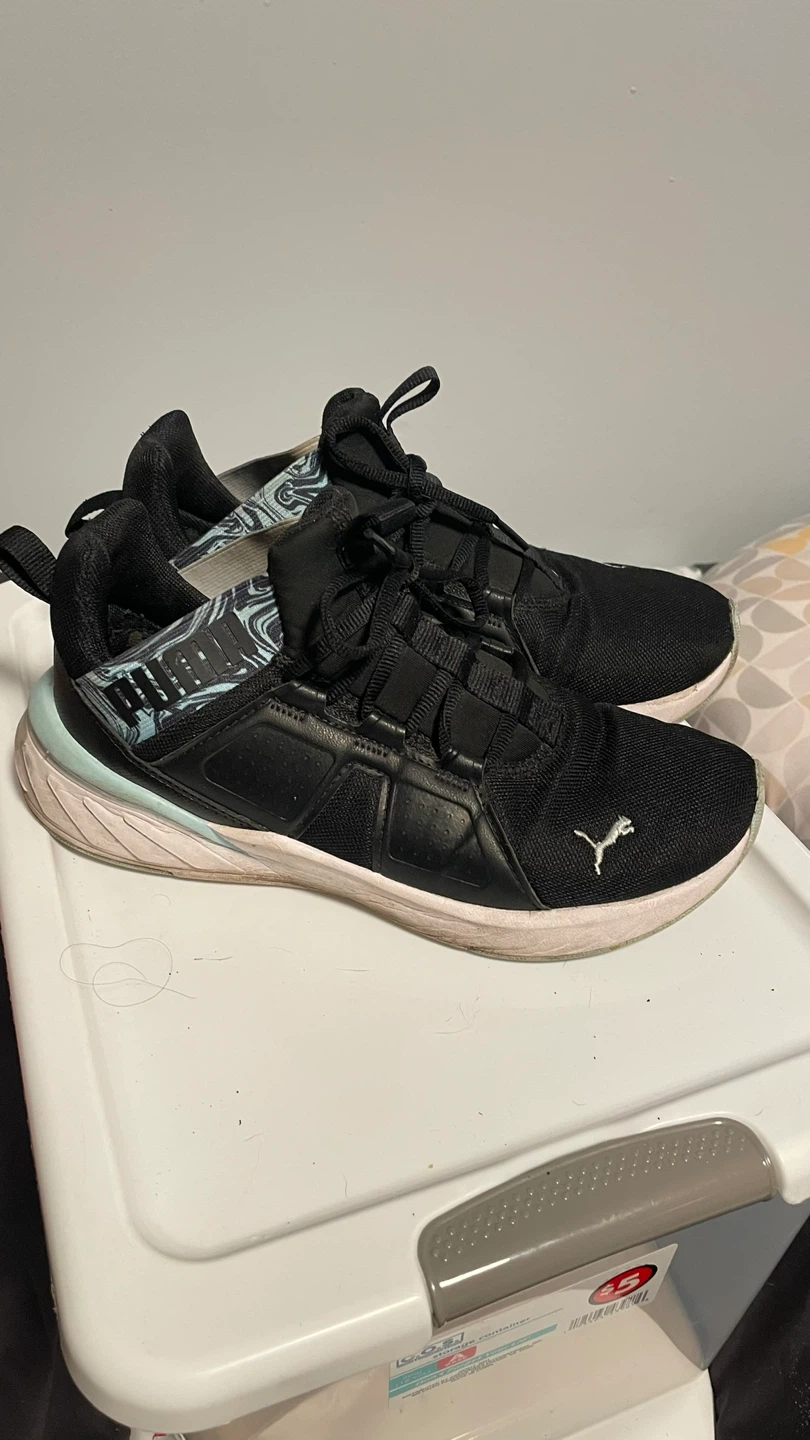 A Nike and puma women shoes - photo 2
