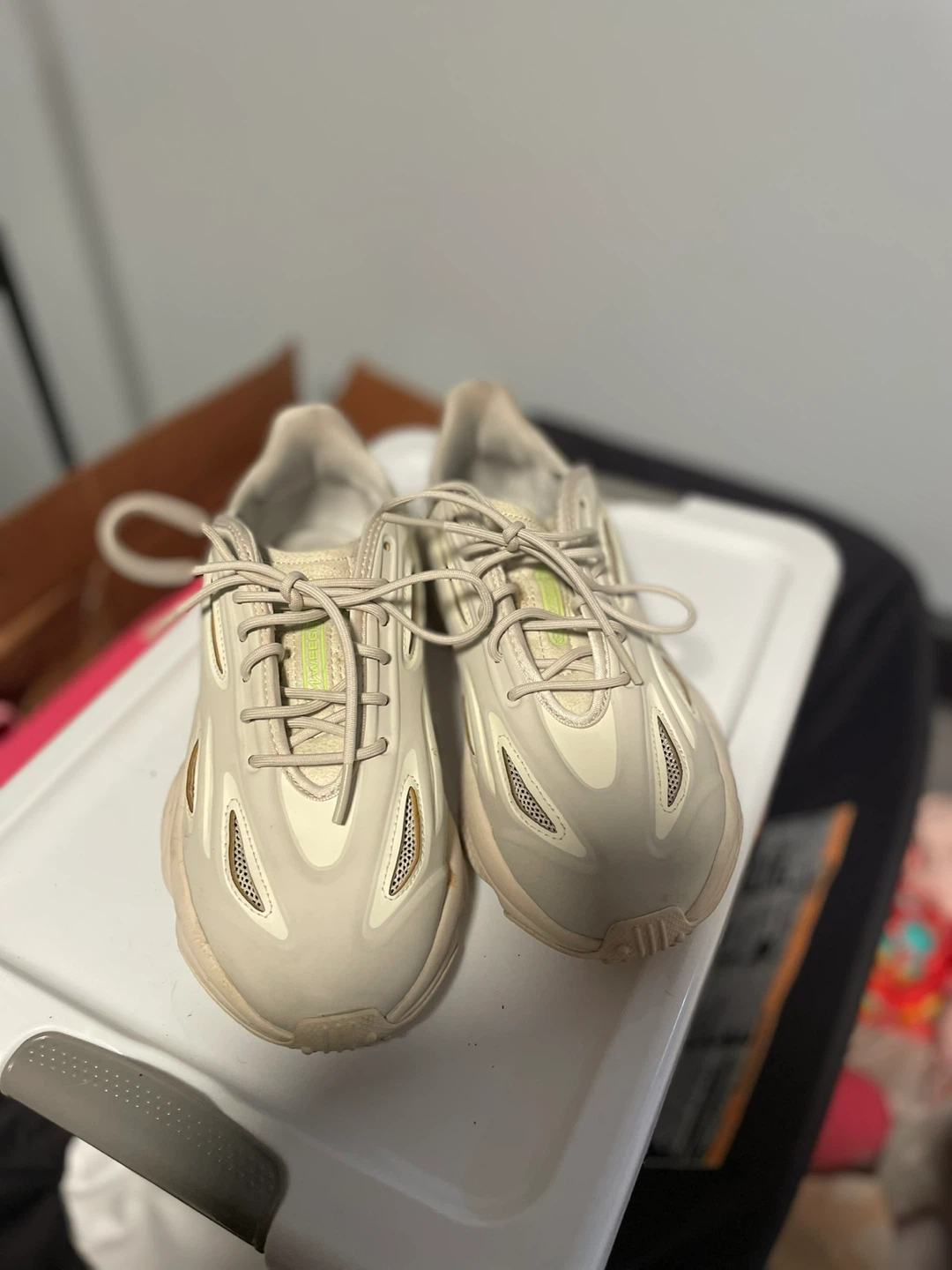Adidas Ozweego Sneakers