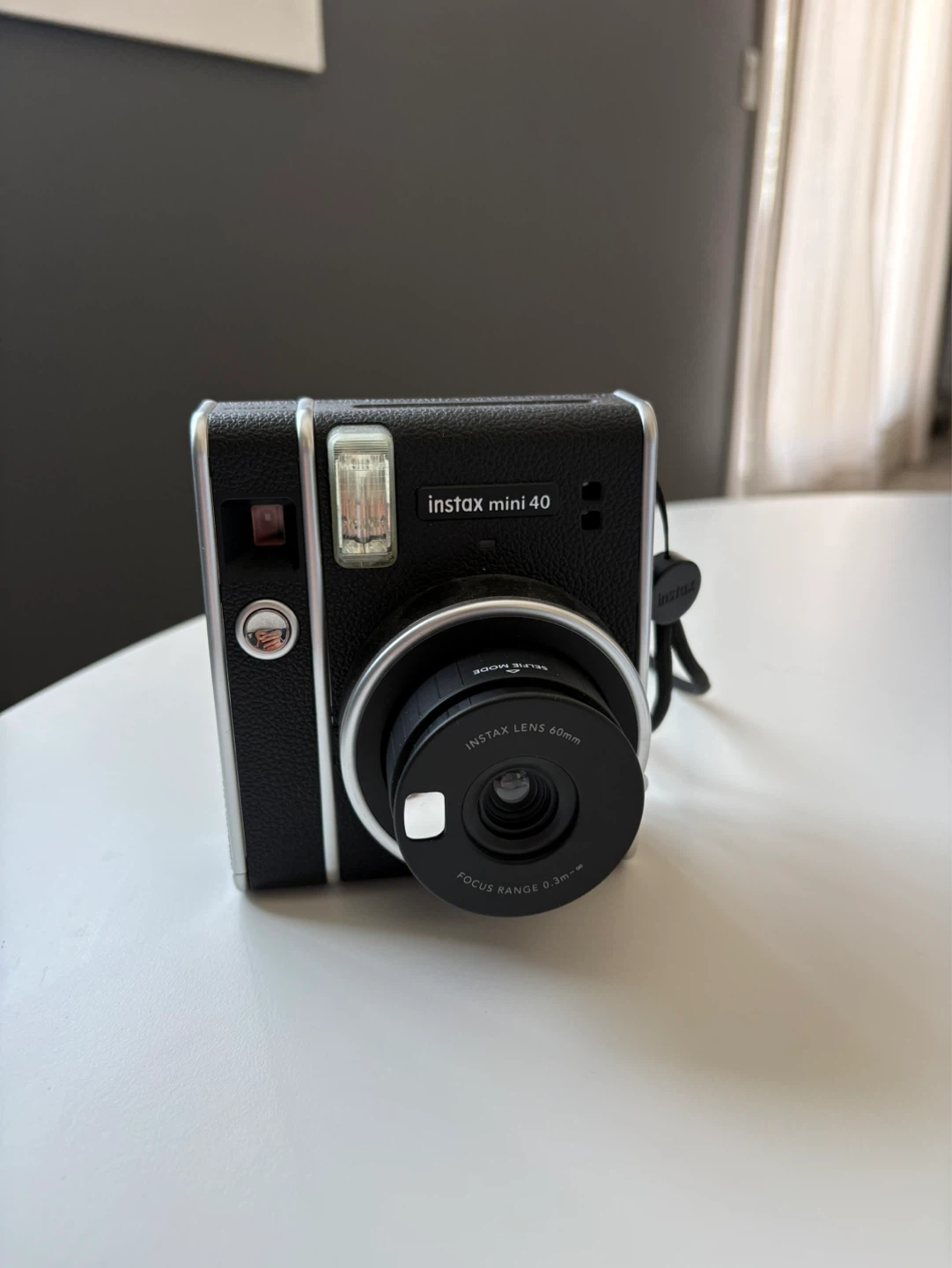 Fujifilm Instax Mini 40 Instant Camera - Black - photo 3