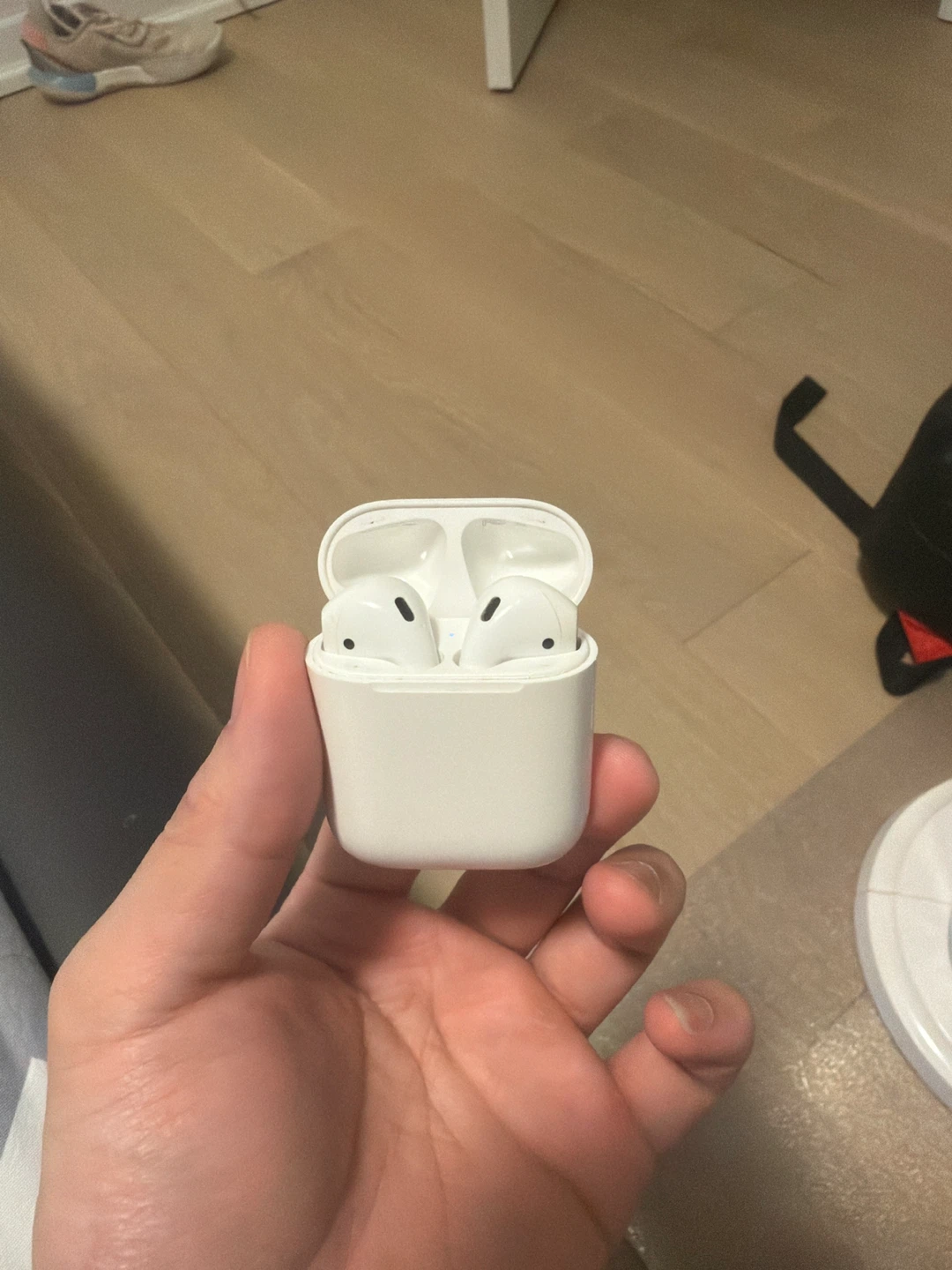 Apple AirPods with Charging Case