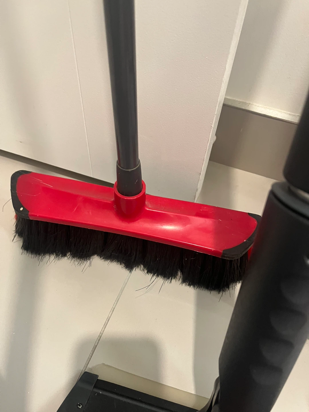 Kodiak Premium Angle Broom & Dustpan Set - photo 4