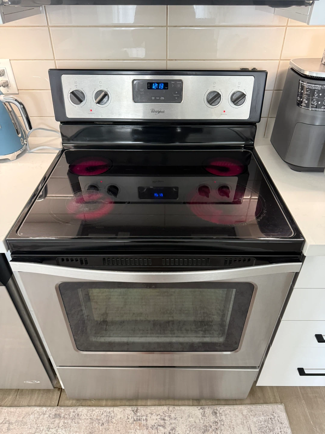 Whirlpool Stainless Steel Electric Range with Oven - photo 3