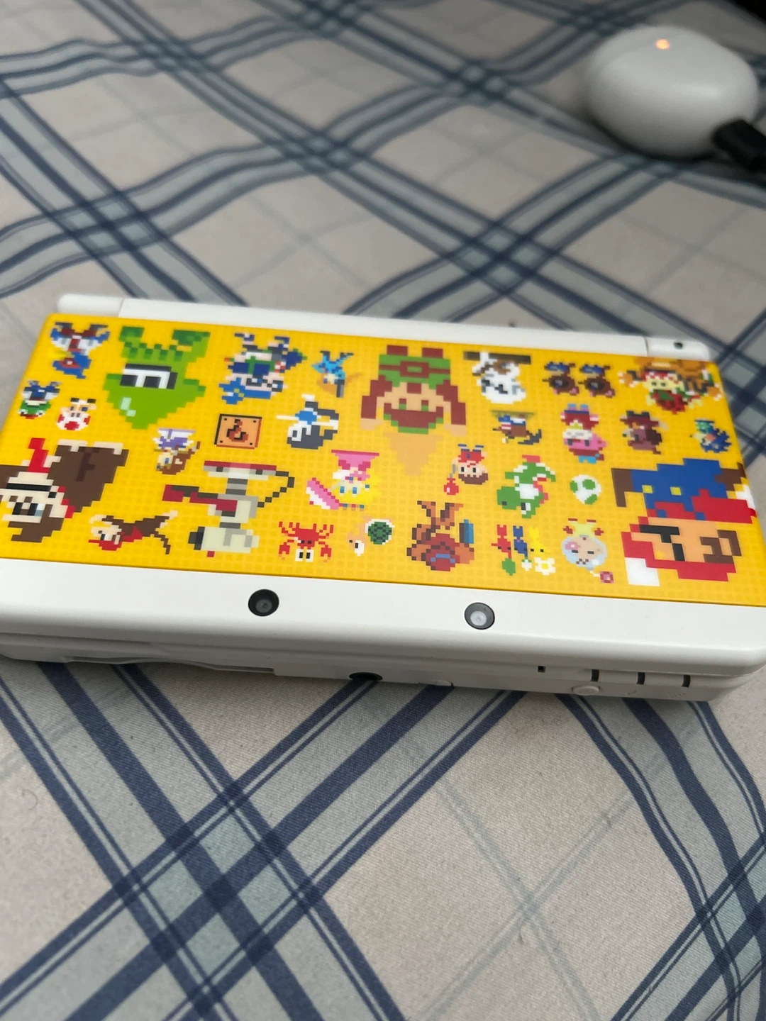 Nintendo New 3DS  Super Mario 3D Land Edition with Cover Plates