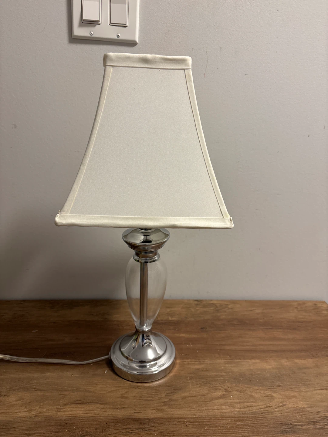 Gorgeous Table Lamp with White Shade