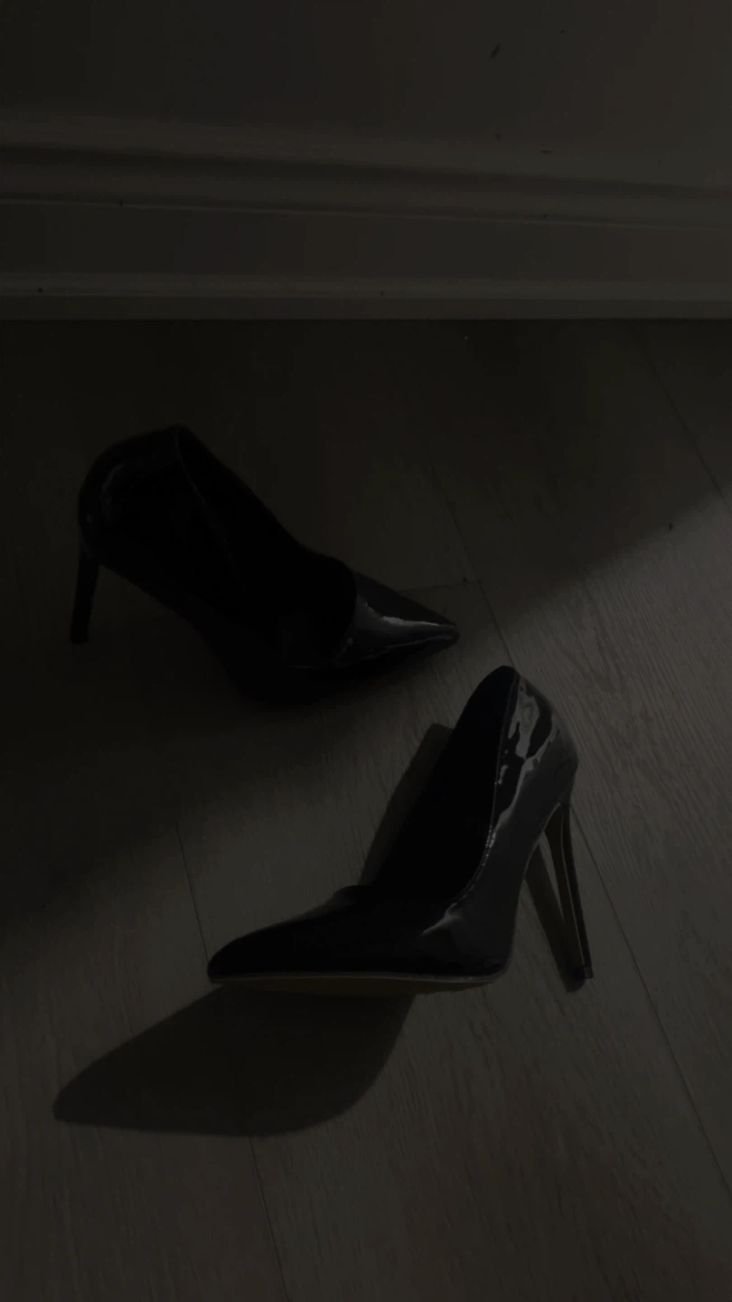 Black Patent Pointed-Toe Stiletto Heels