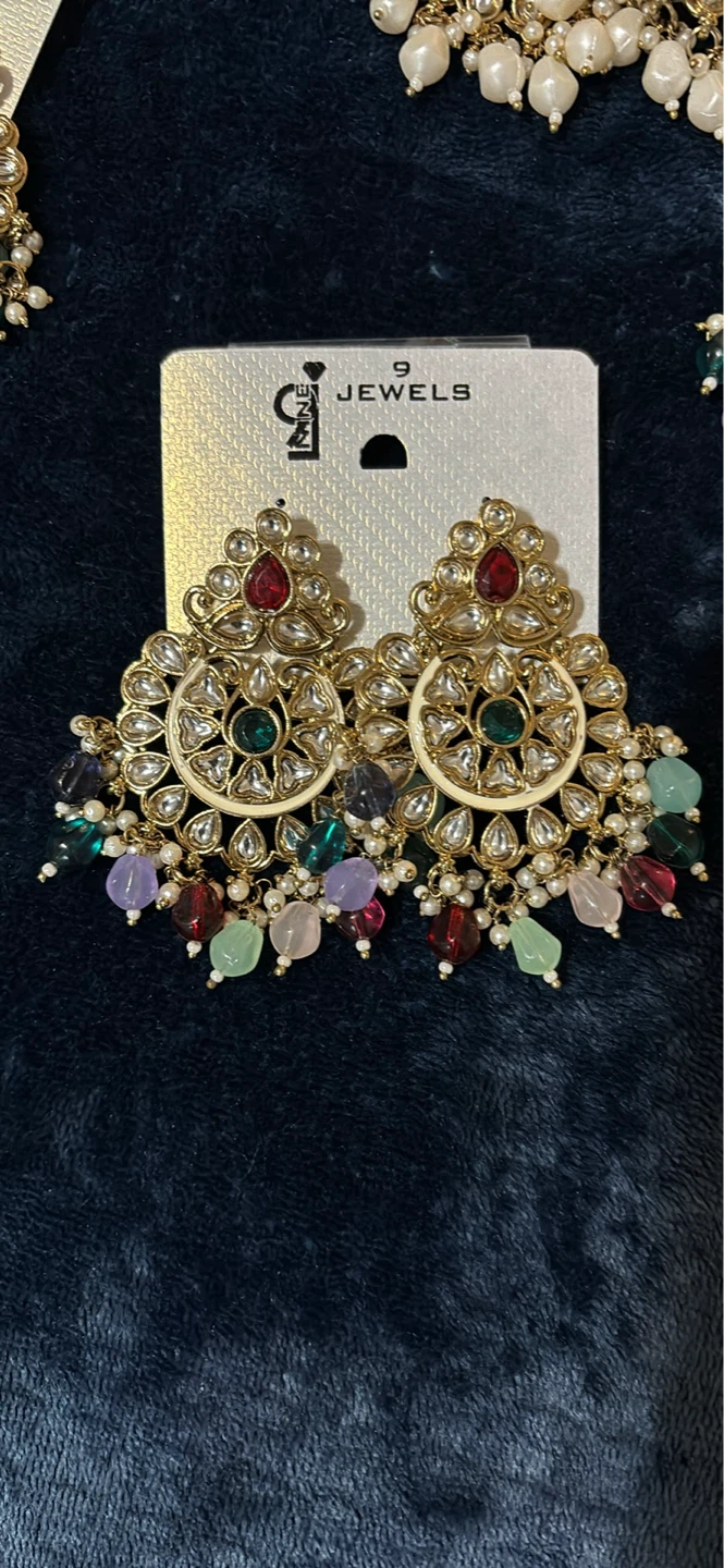 9 Jewels Earrings
