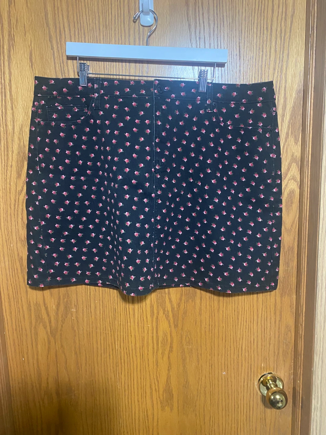 Plus Size Rose Print Denim Mini Skirt