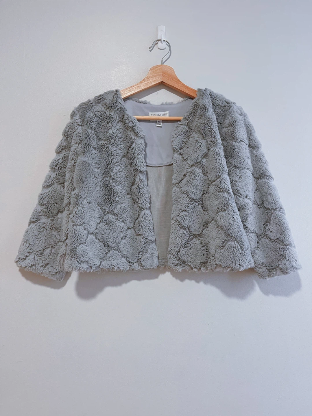 Cropped faux fur jacket with three-quarter sleeve-Size S