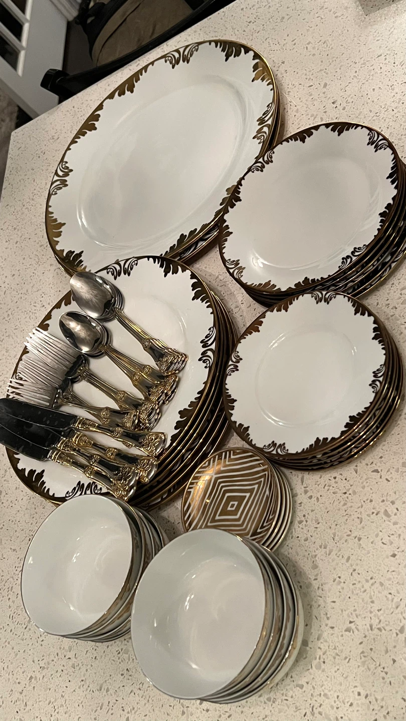 White Dinnerware Set with Gold Trim - photo 2