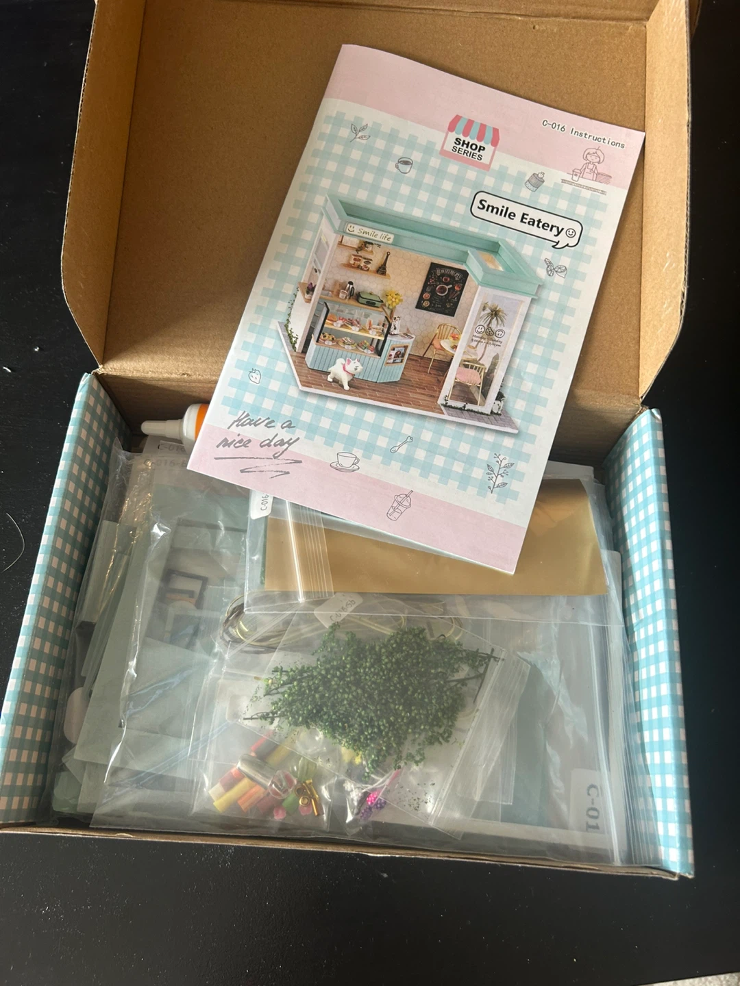 DIY Dollhouse Kit - Smile Eatery & Tea Station - photo 2