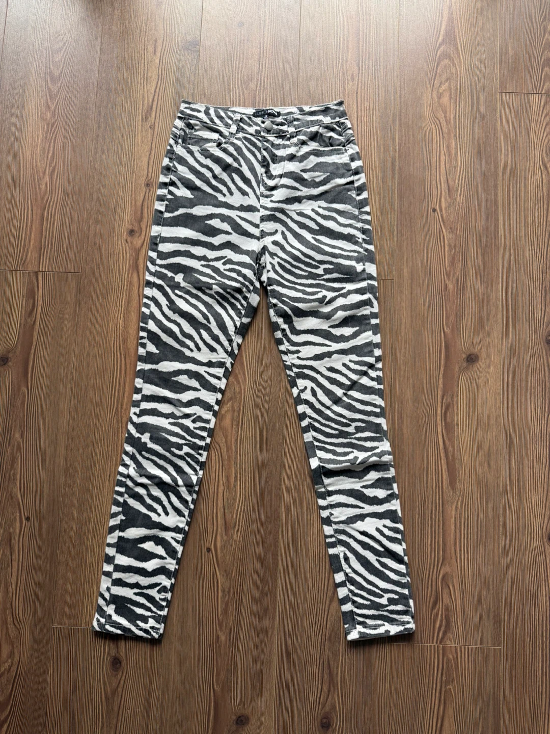 Fashion Nova Zebra Print Skinny Jeans | Size 3 - photo 2