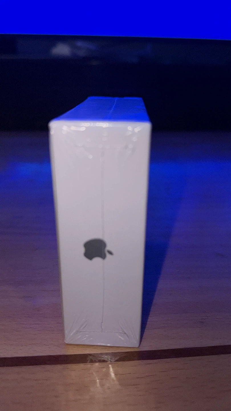 Apple AirPods with Wireless Charging Case - photo 4
