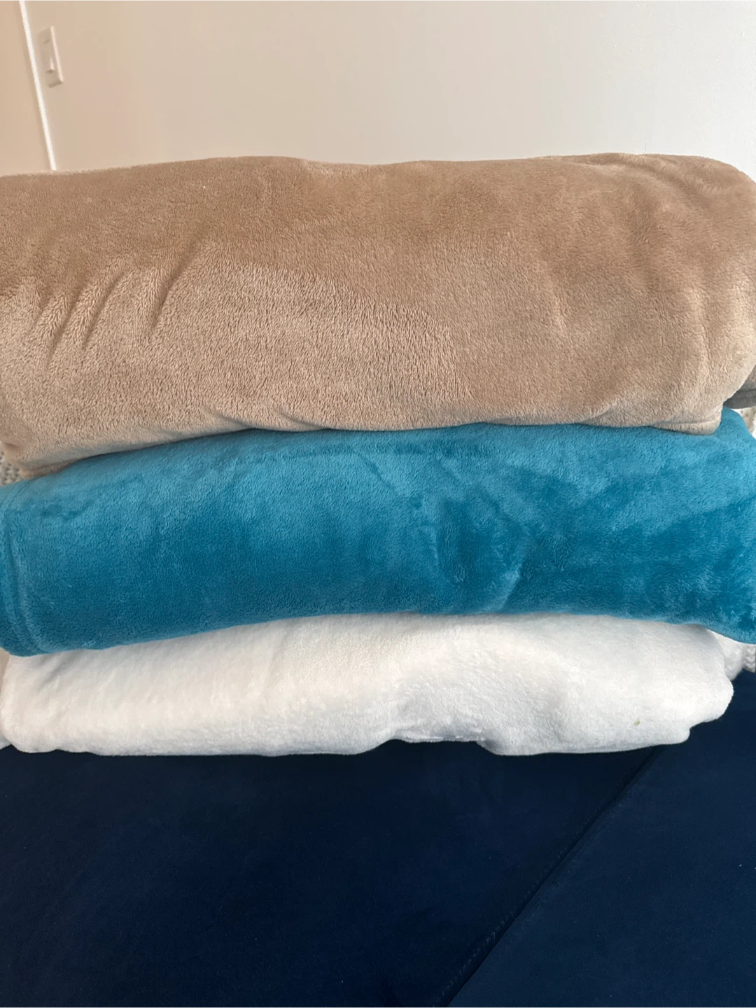 Three Bed Blankets - photo 2