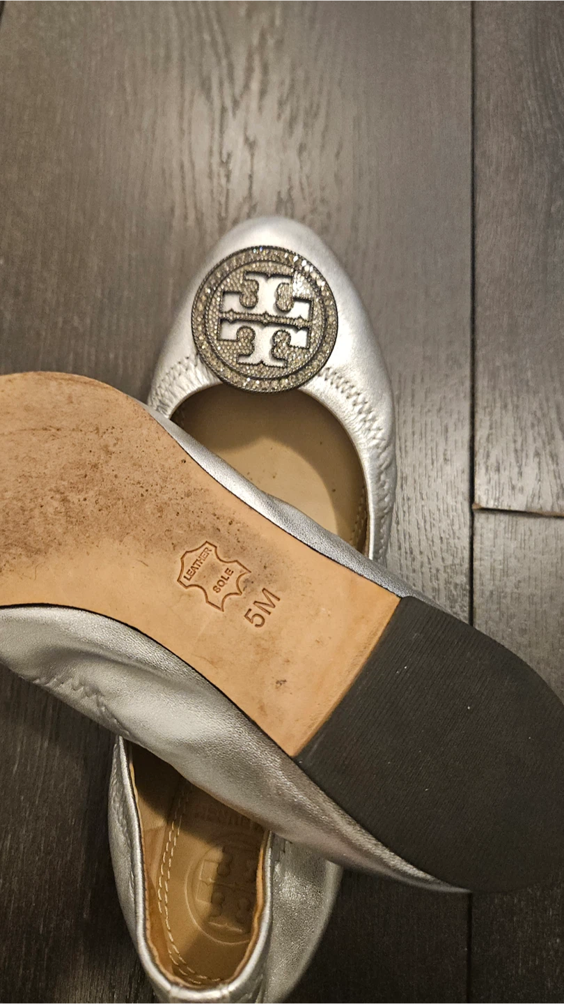 Tory Burch Silver Leather Ballet Flats Size 5M - photo 3