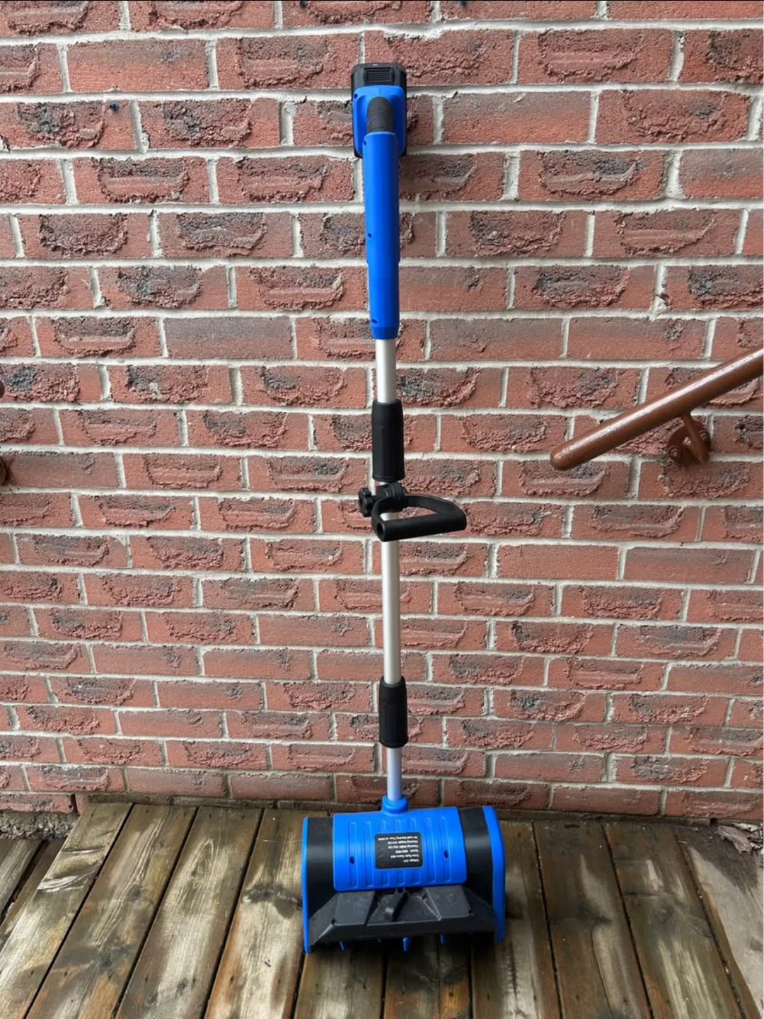 Electric snow shovel - ThawTech 20V Electric Snow Sweeper