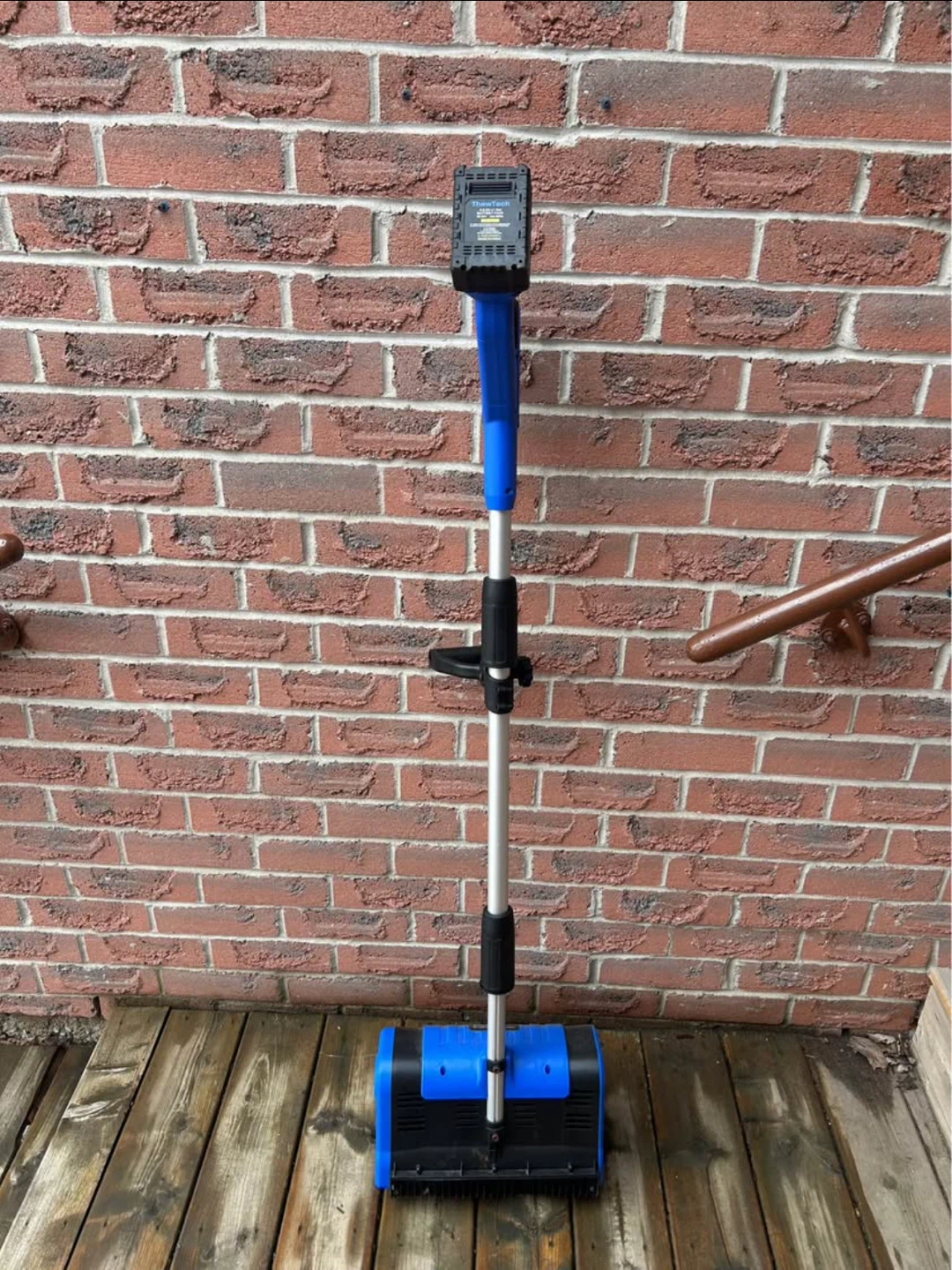 Electric snow shovel - ThawTech 20V Electric Snow Sweeper - photo 5