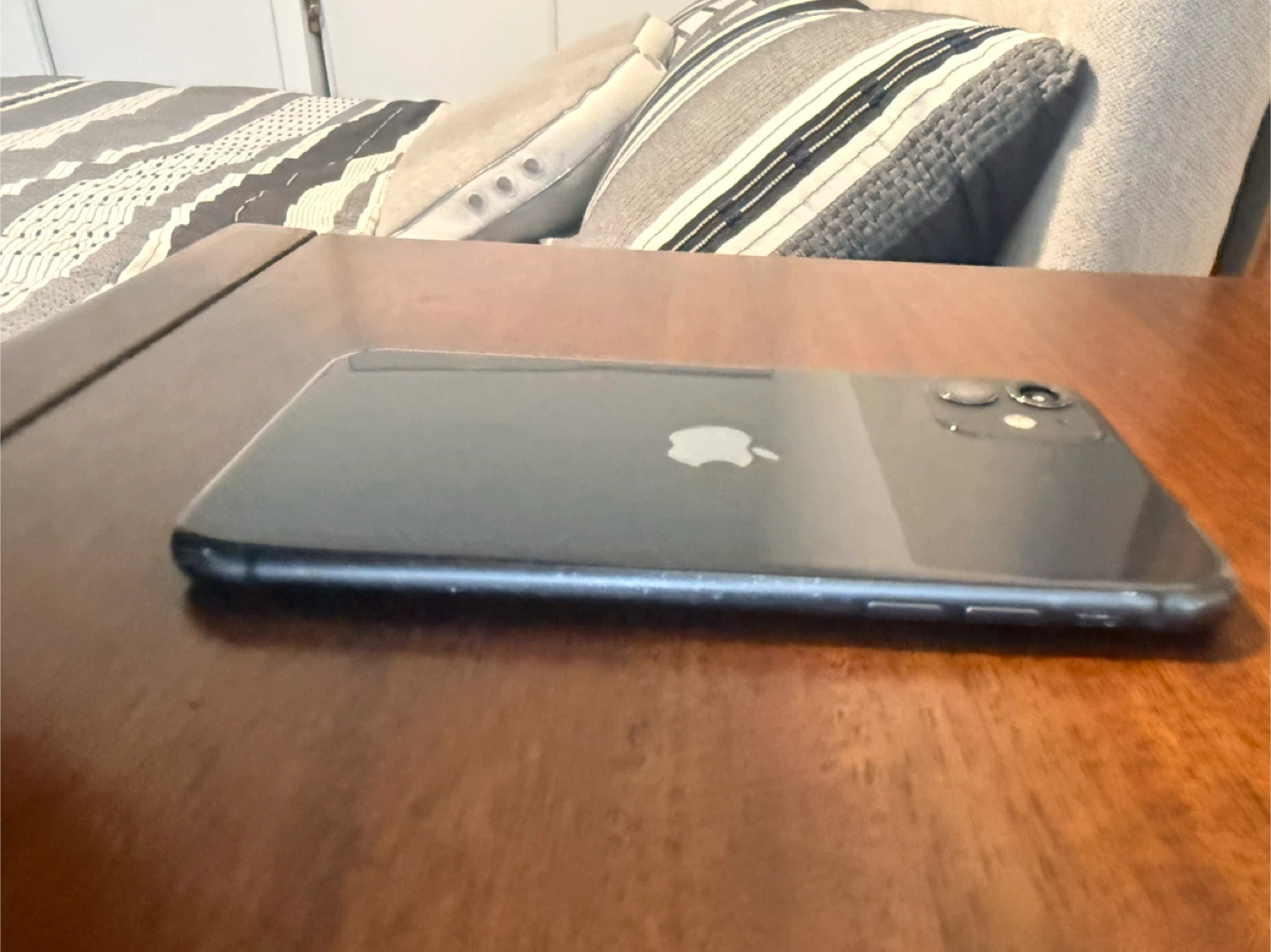 Apple iPhone 11 - Black - photo 4