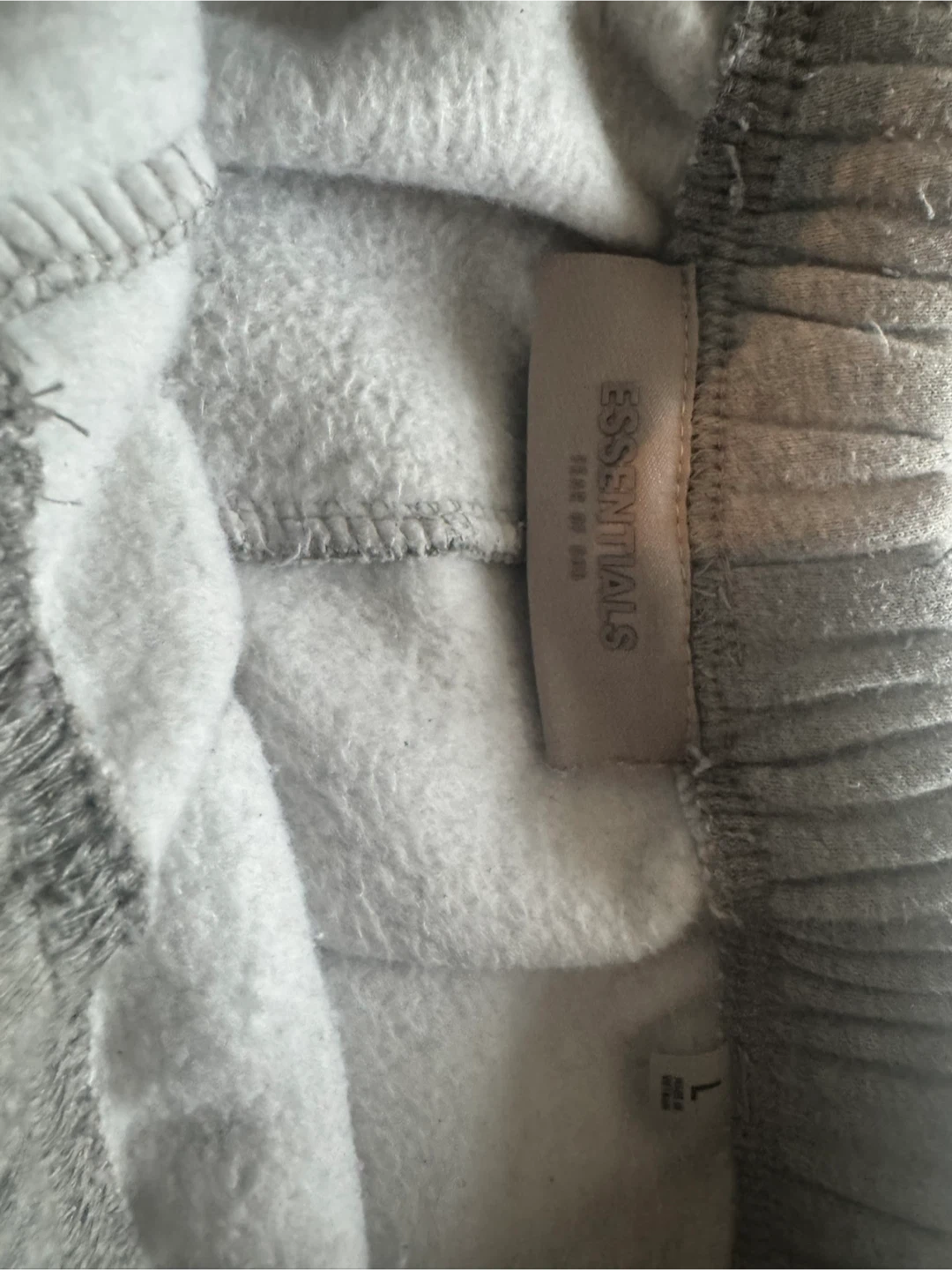 Essentials pants size L - photo 3