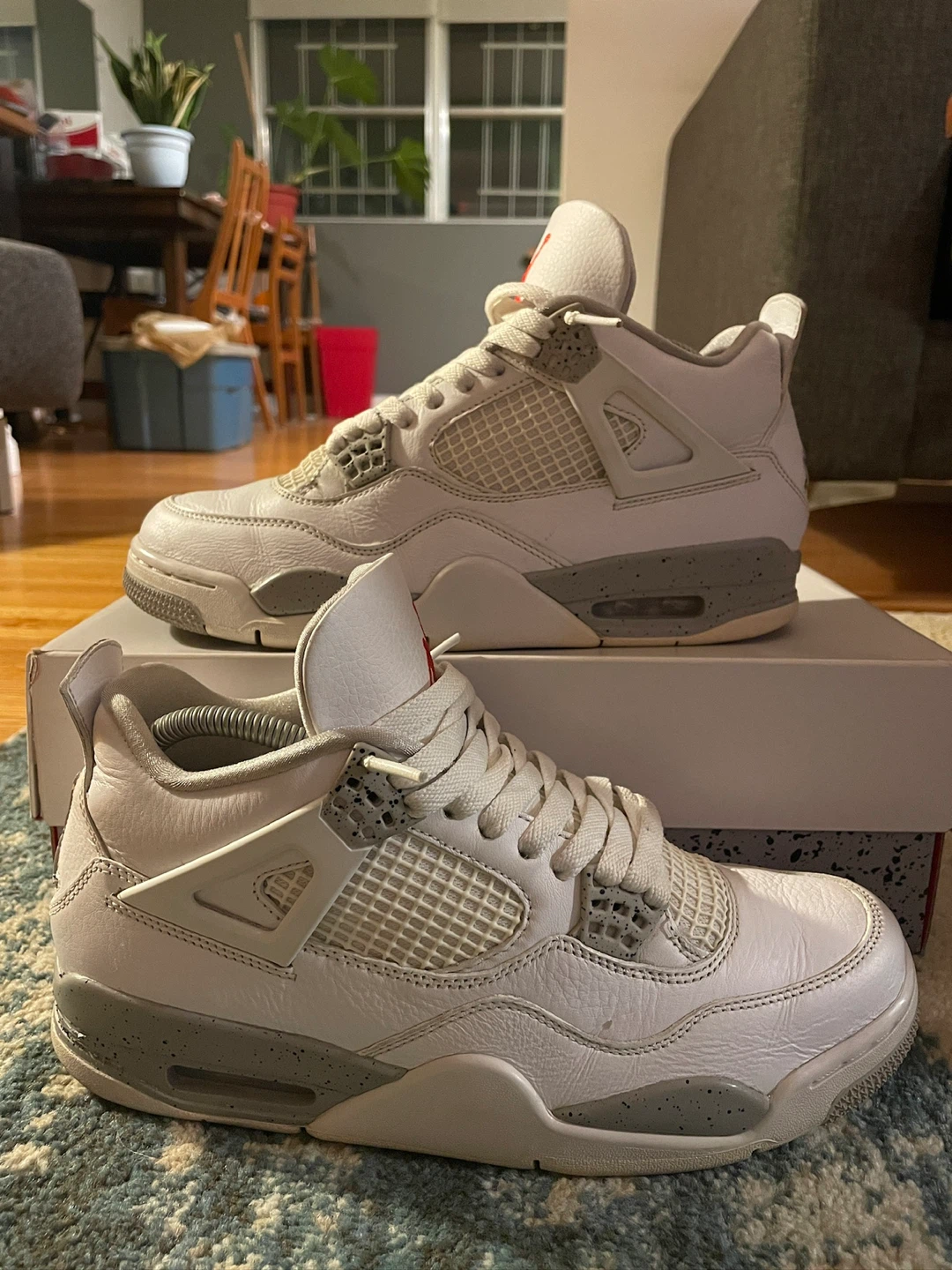 Air Jordan 4 Retro - Size 9 - photo 2