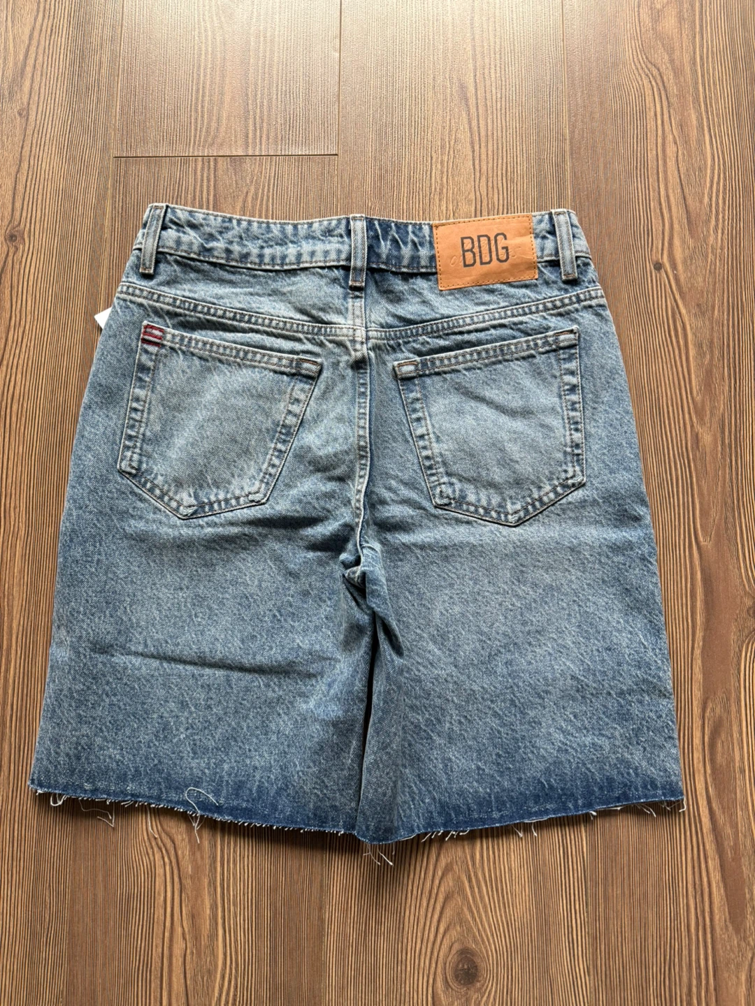 New with Tags! BDG Low Waist Baggy Jorts | Size 25 - photo 5