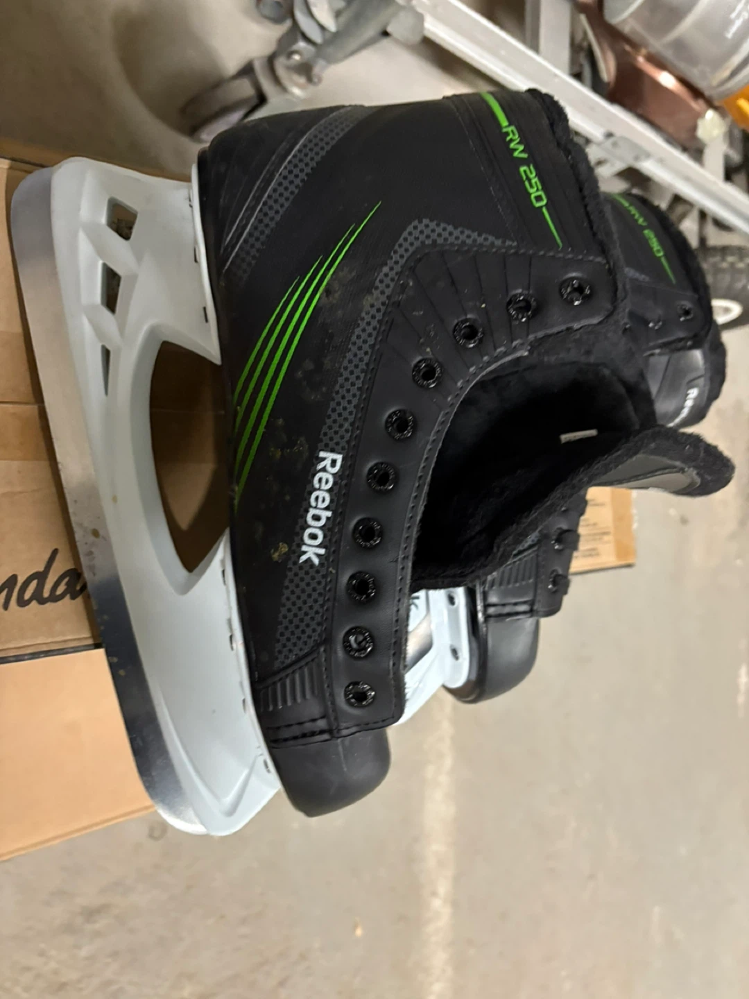 Reebok RW 250 Ice Skates - Size 11 - photo 2