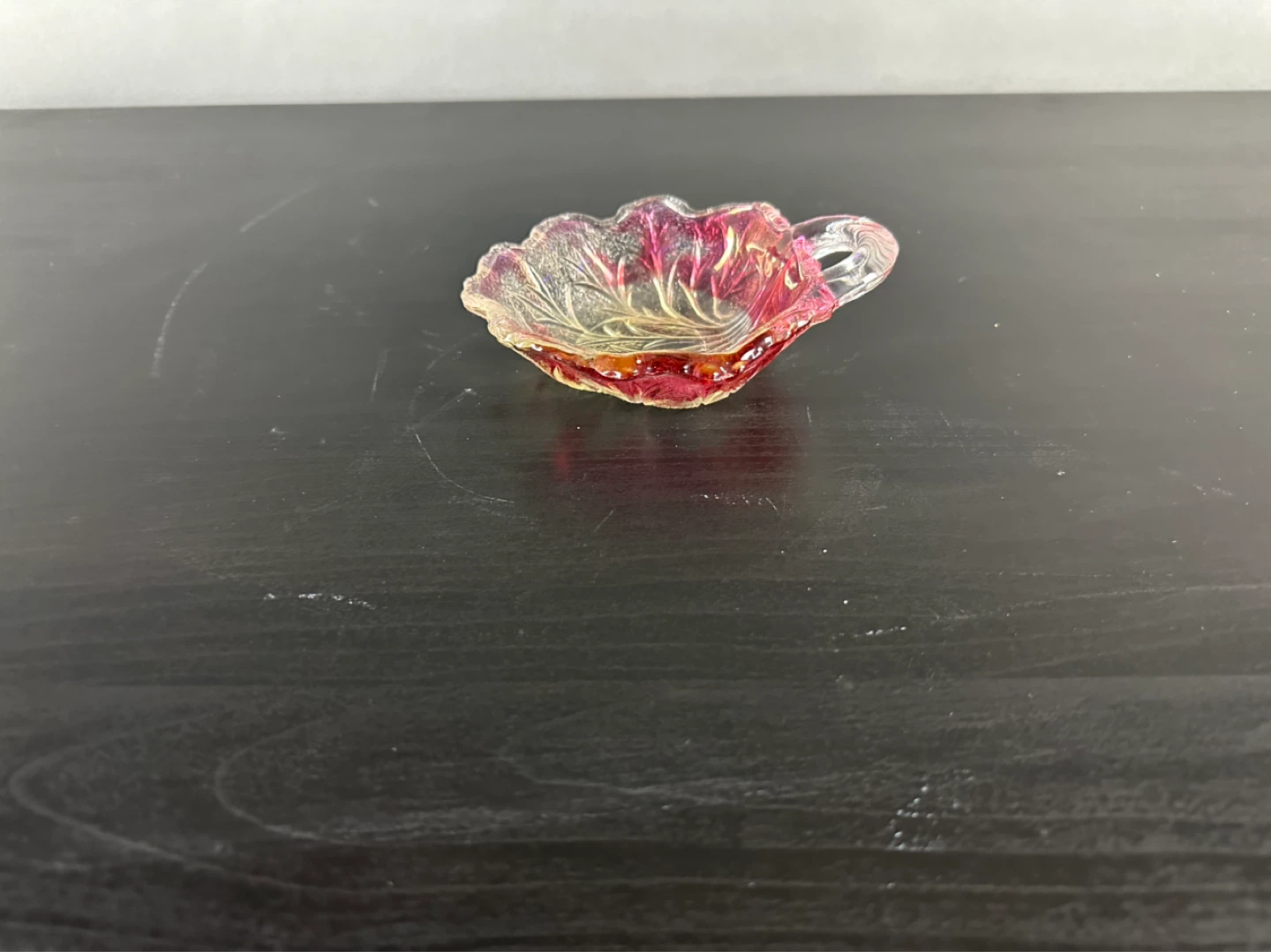 Glass leaf-shaped dish with handle - photo 2