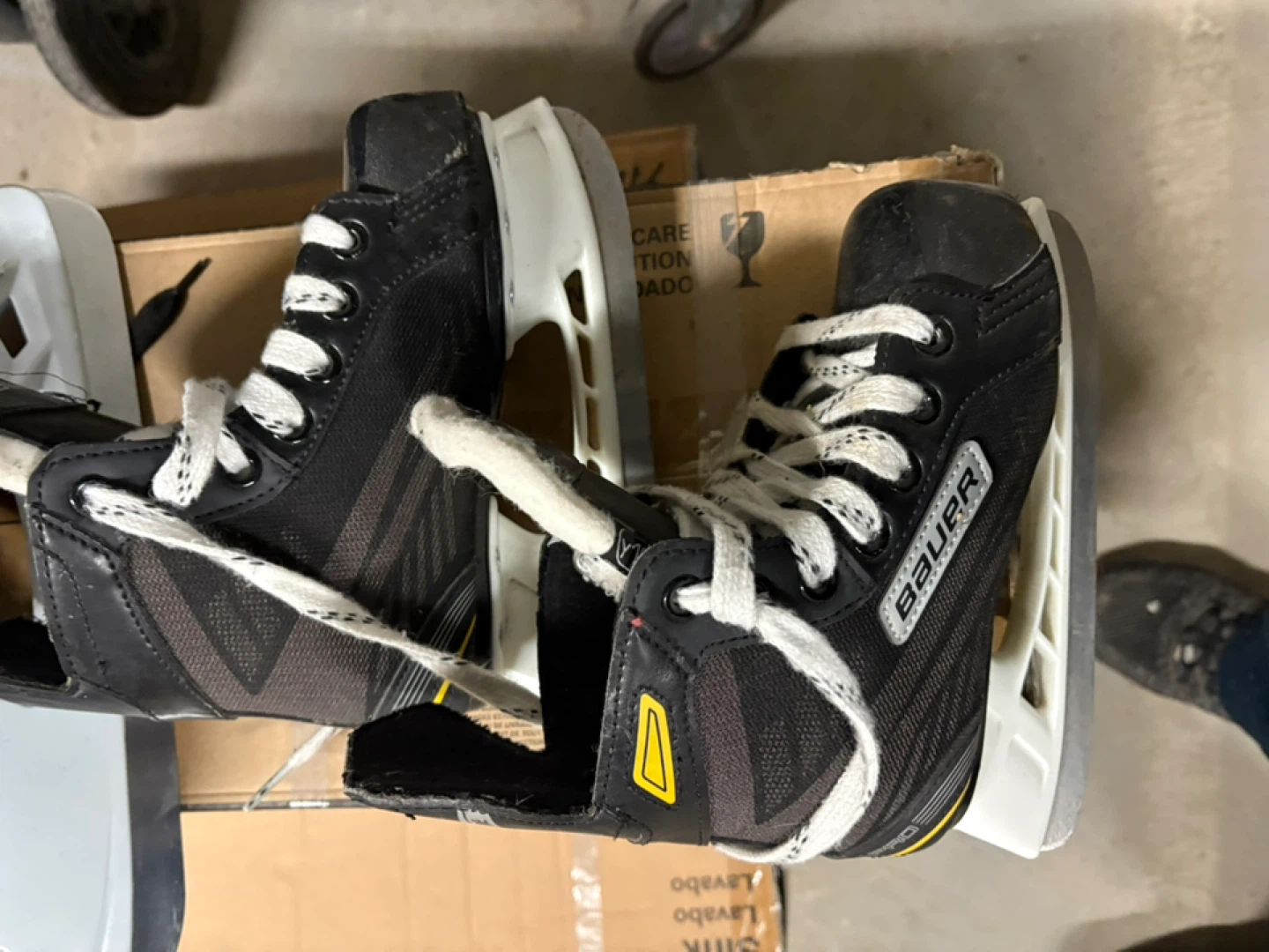 Bauer Youth Ice Skates
