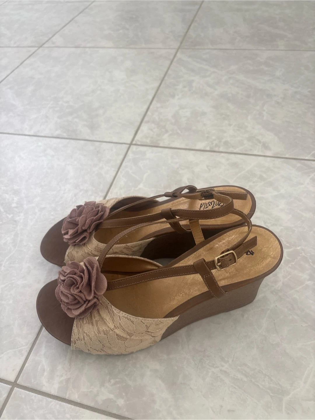 Bellissima Women's Wedge Sandals Size 7 - photo 2