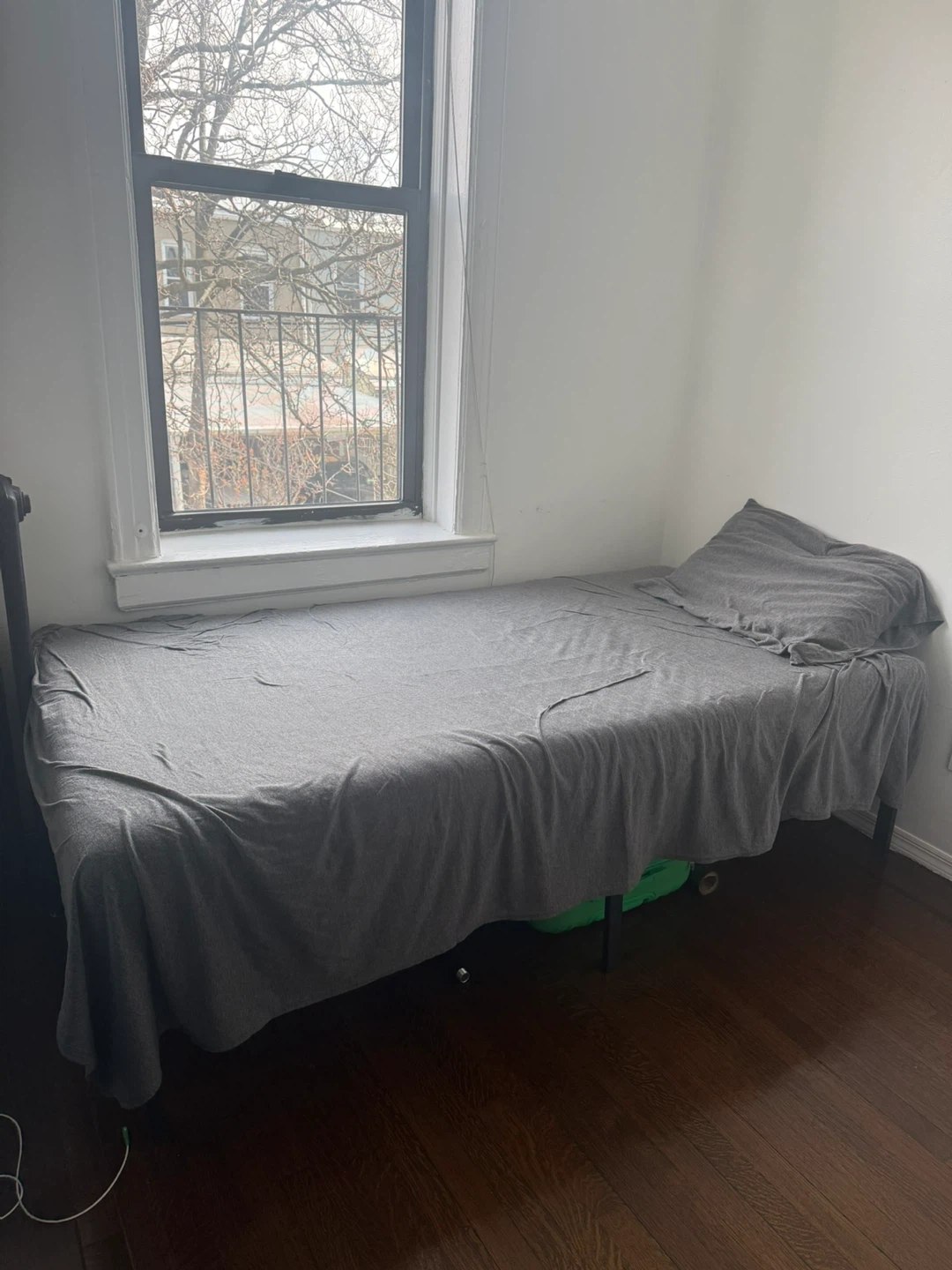 Twin Size Metal Bed Frame with Mattress