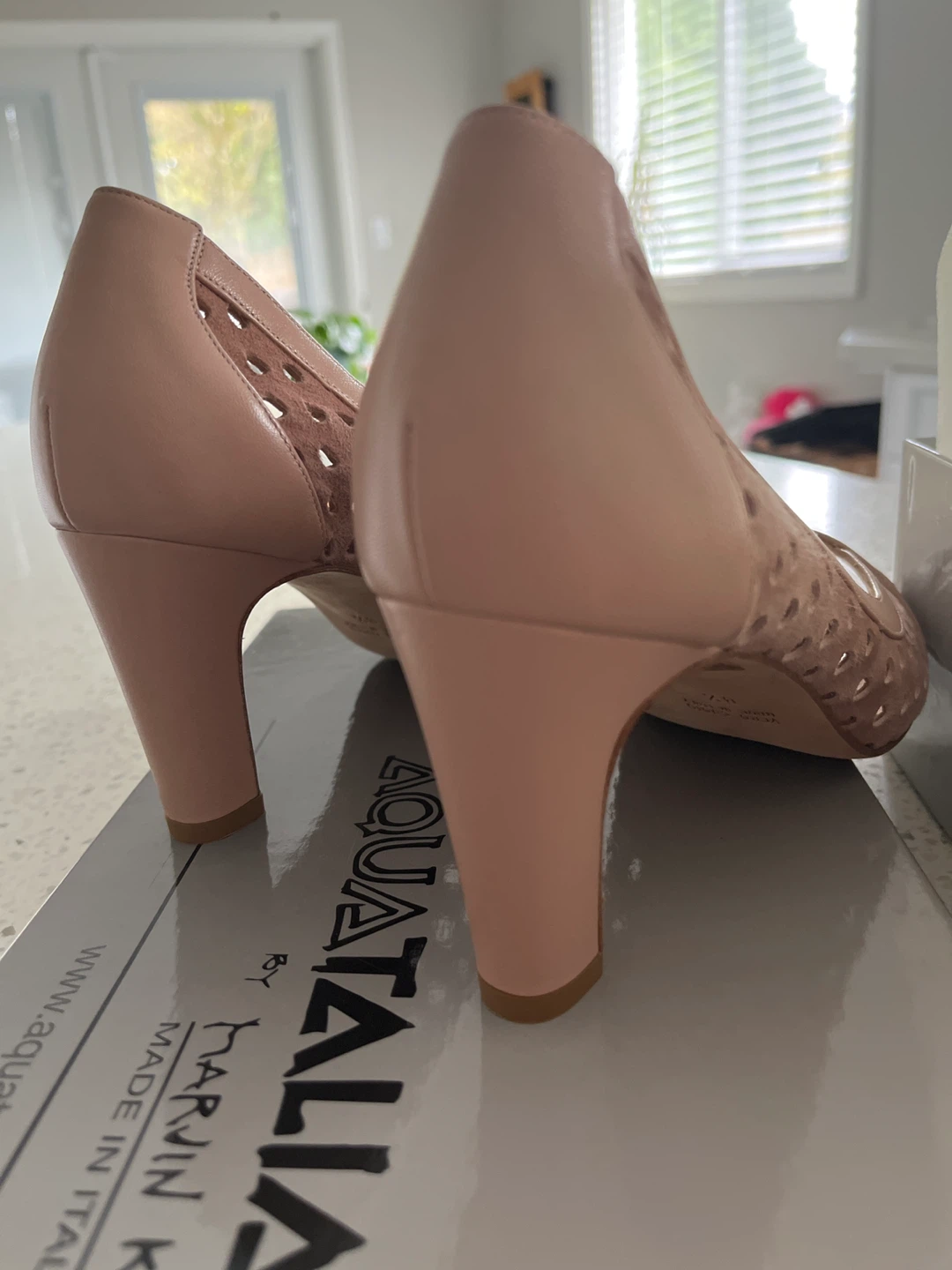 Aquatalia ladies heels 8.5 - photo 3