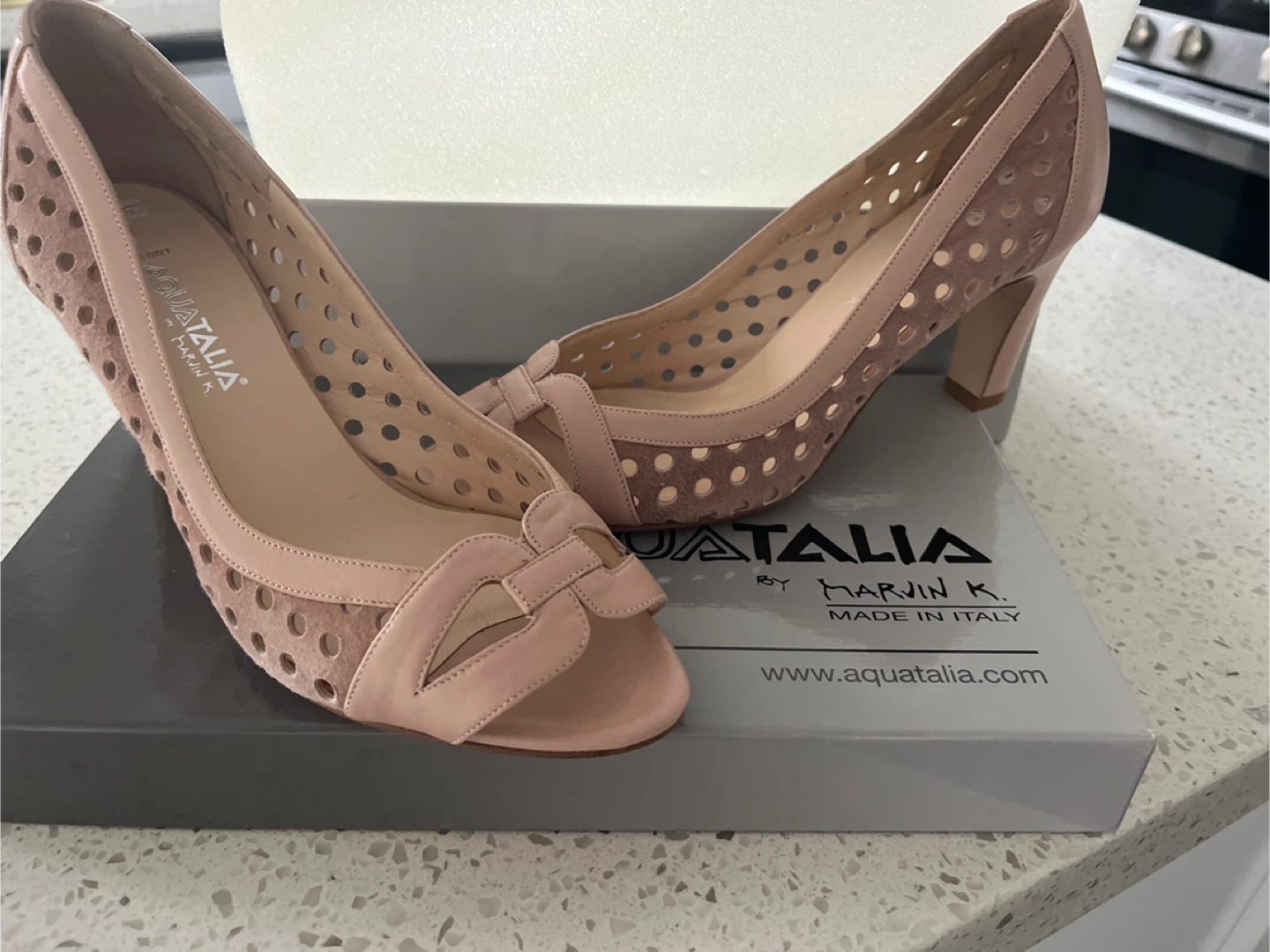 Aquatalia ladies heels 8.5