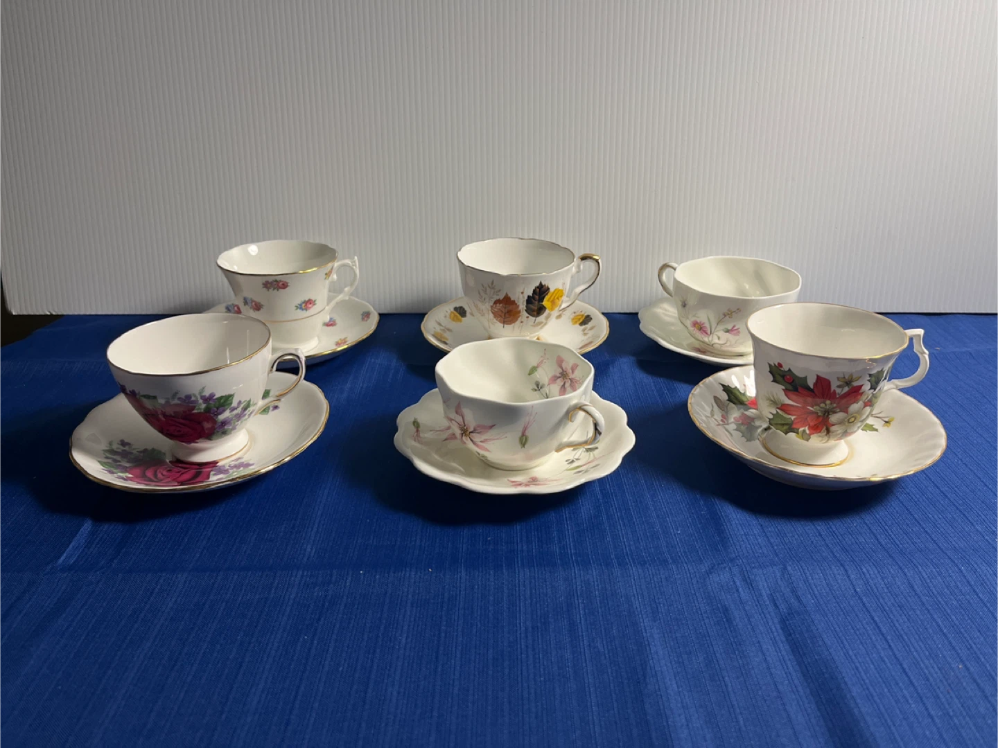 Set of 6 Vintage Bone China Teacups and Saucers - photo 2