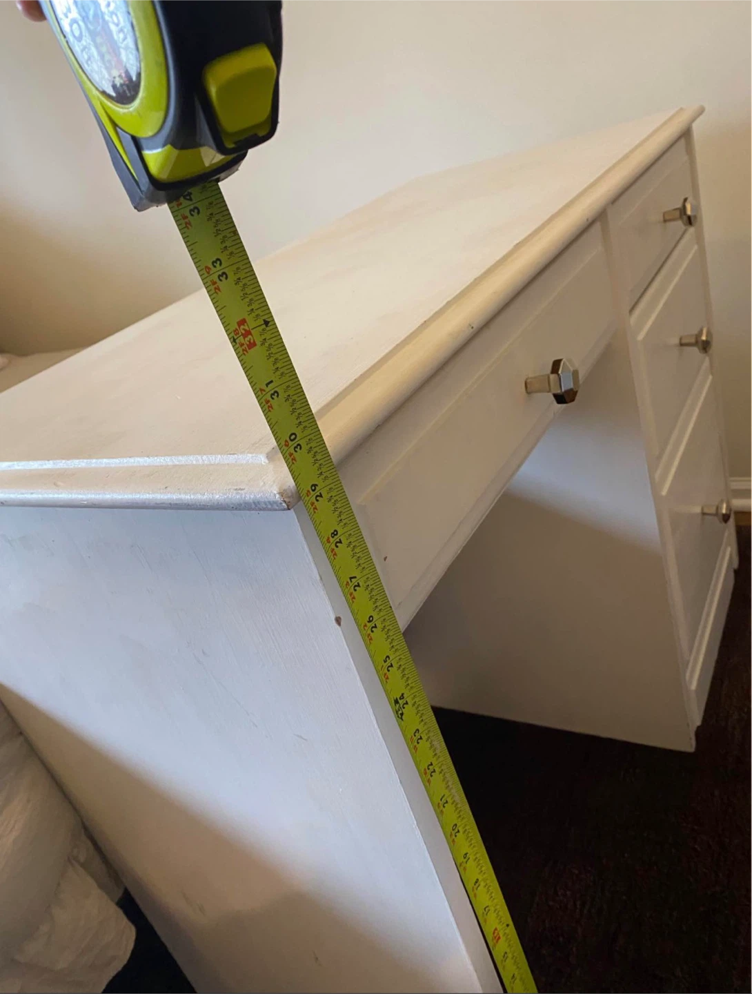 White 4-Drawer Desk with Silver Knobs - photo 4