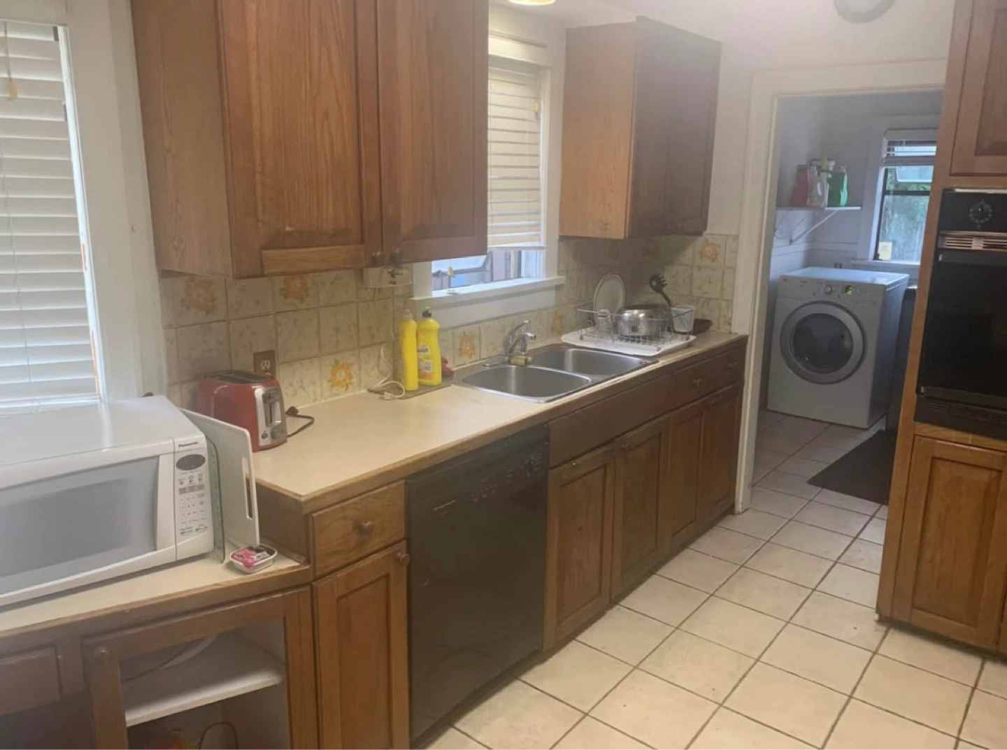 Room For Rent in Large House - photo 5