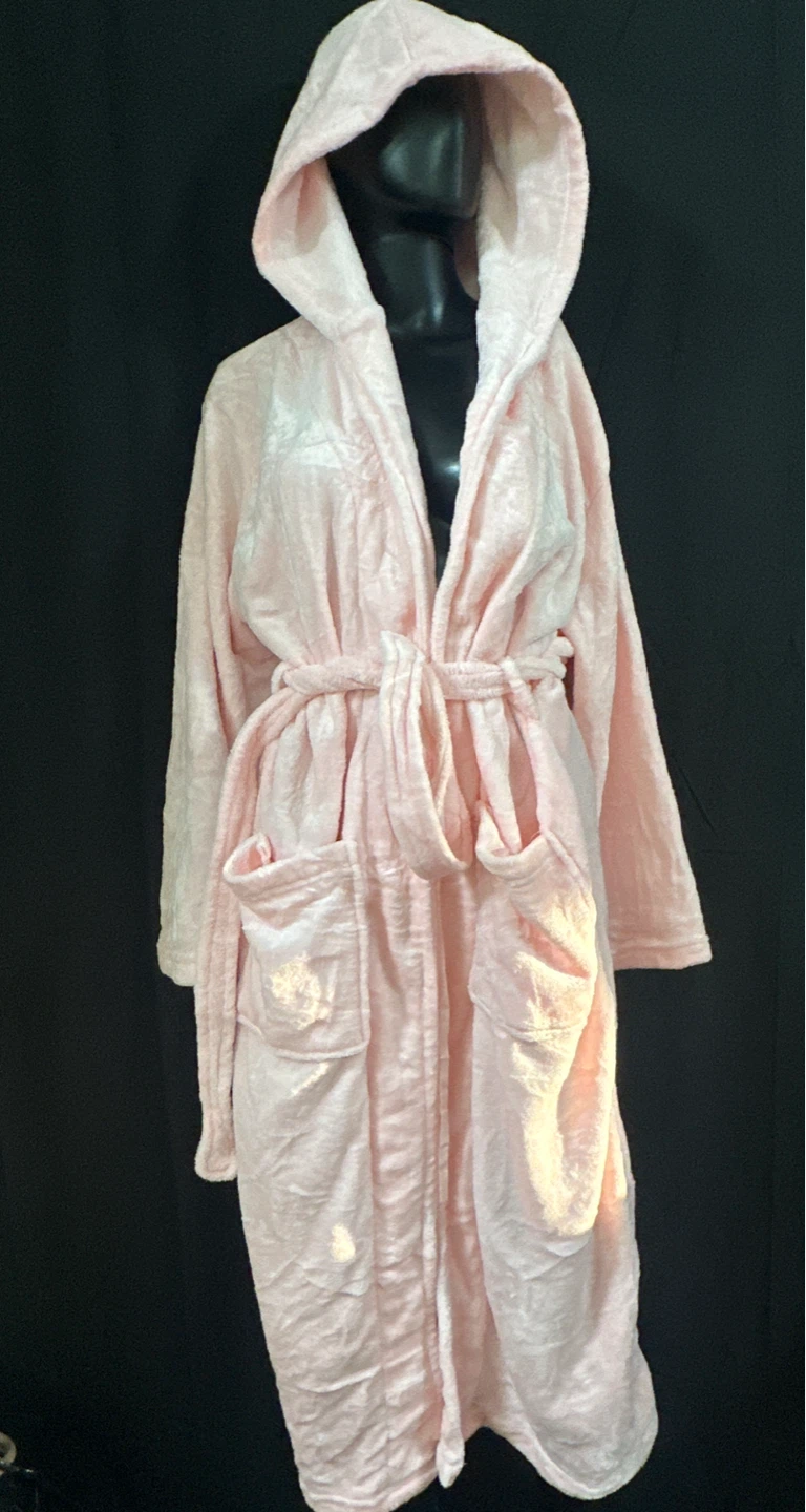 Women’s Pink Hooded Plush Robe