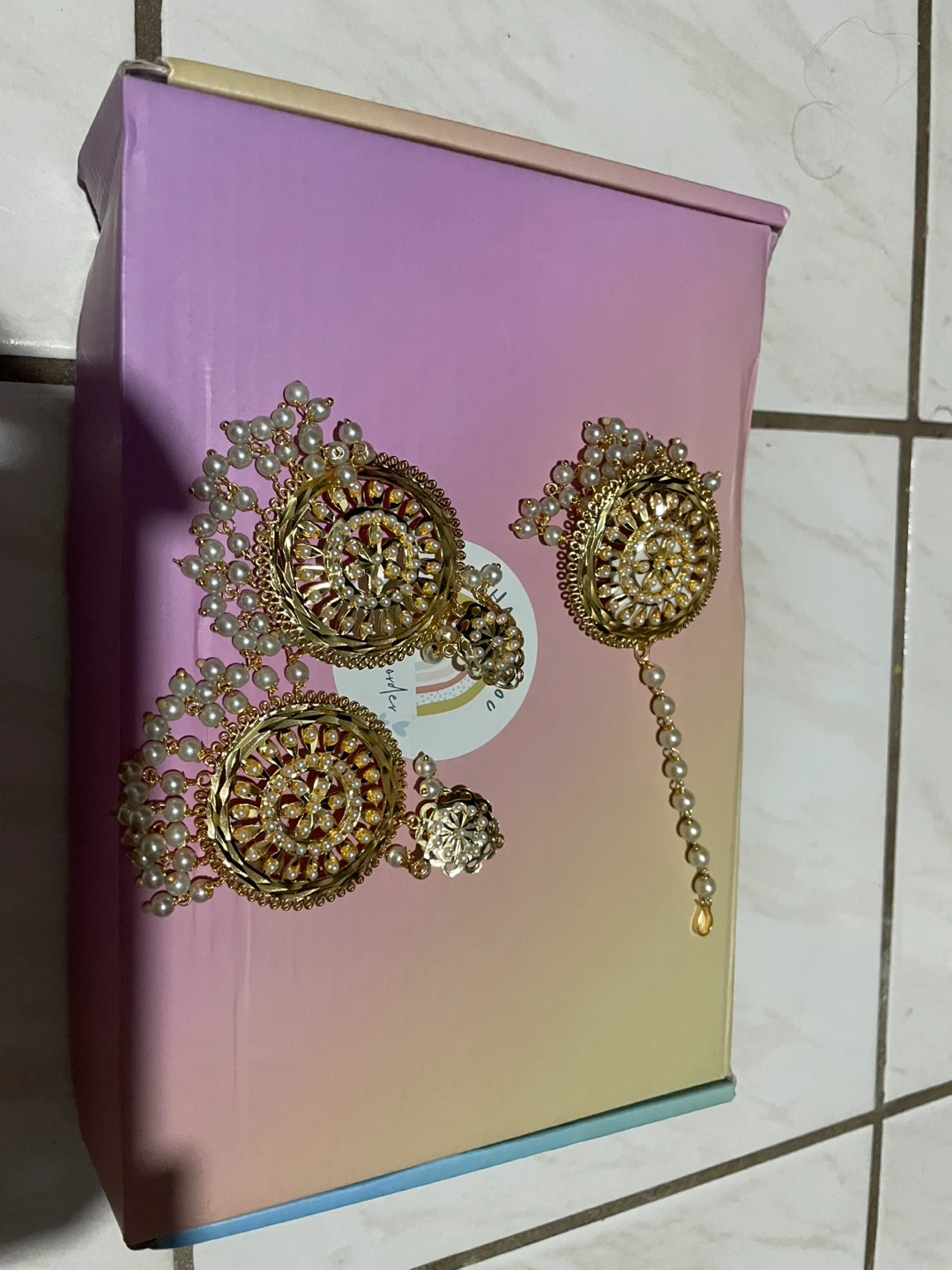 Gold Tone Pearl Dangle Earrings and Tikka Set - photo 3
