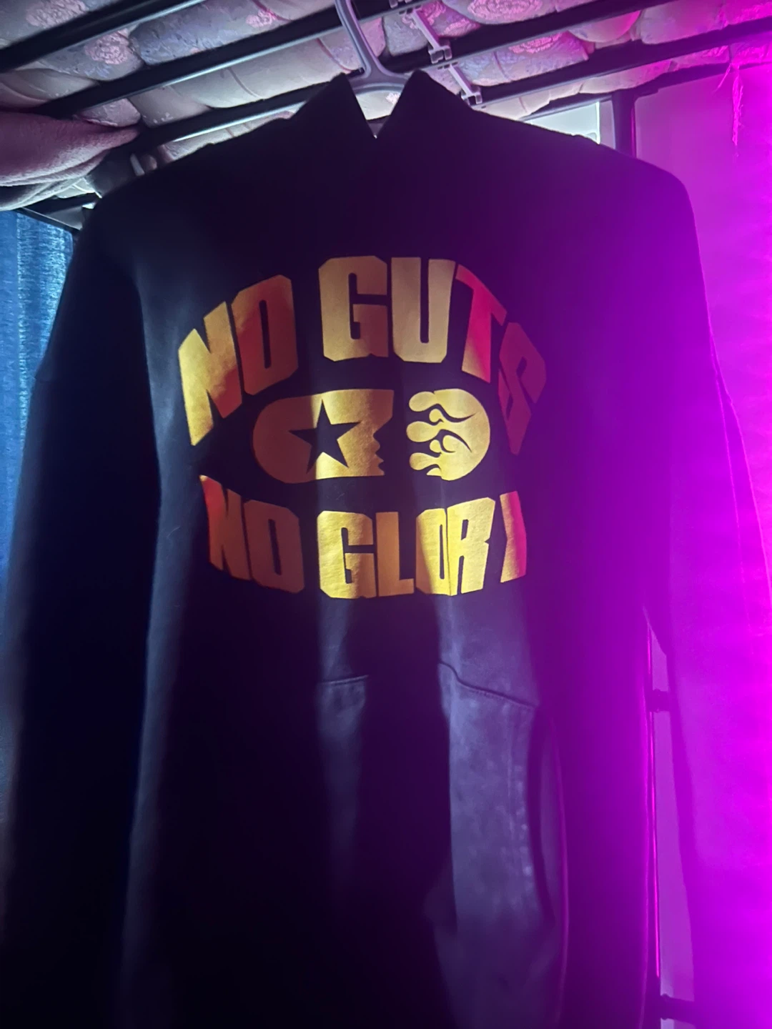 Size small men’s