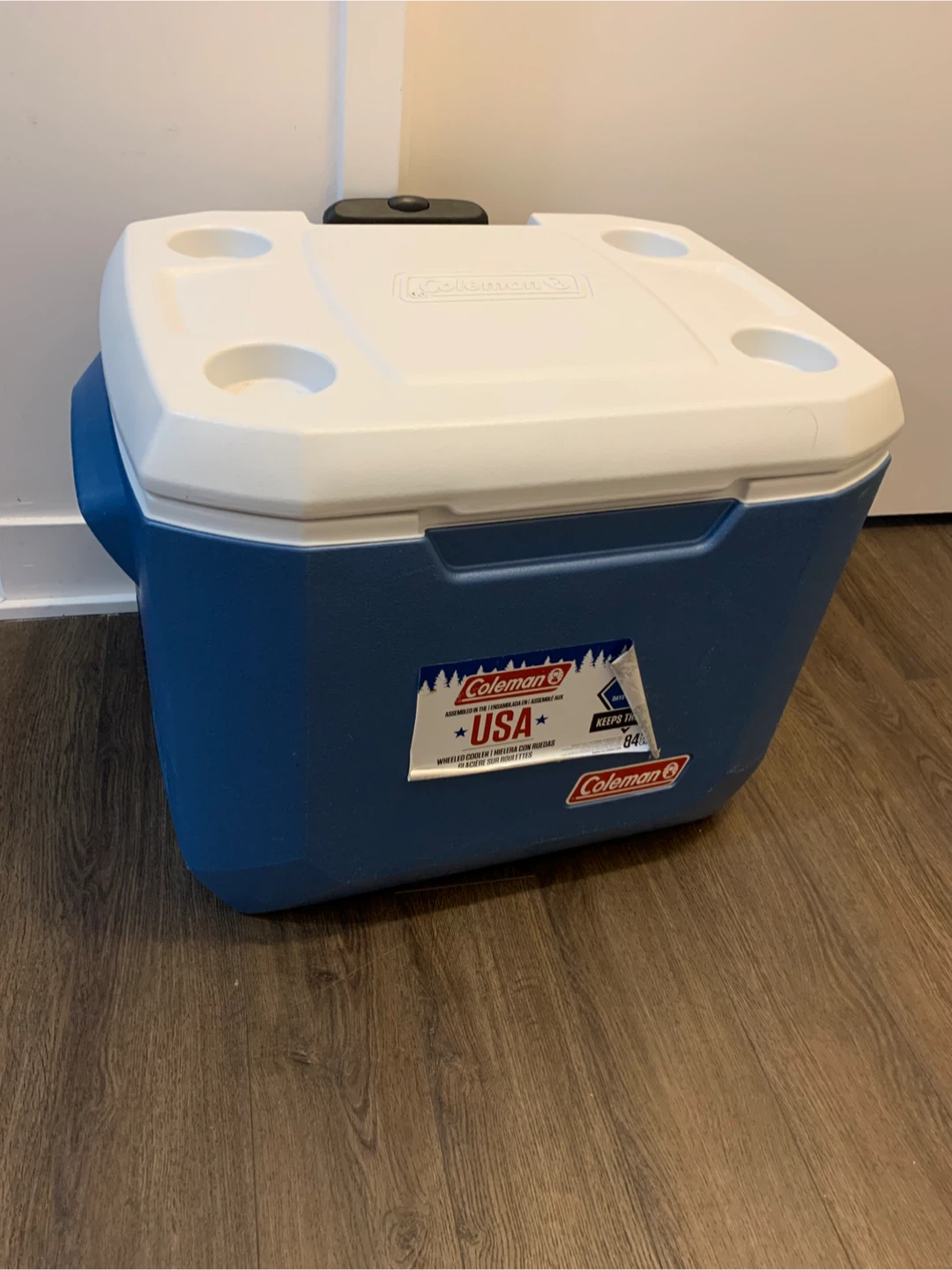 Coleman 84-Quart Rolling Cooler - photo 2