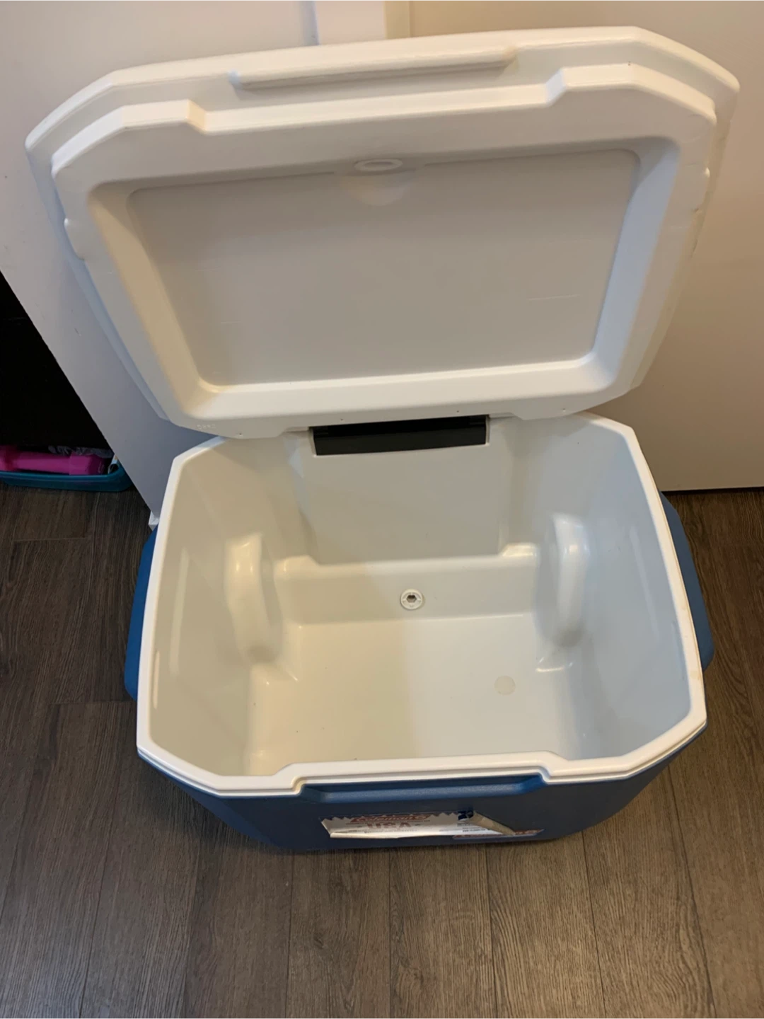 Coleman 84-Quart Rolling Cooler - photo 4