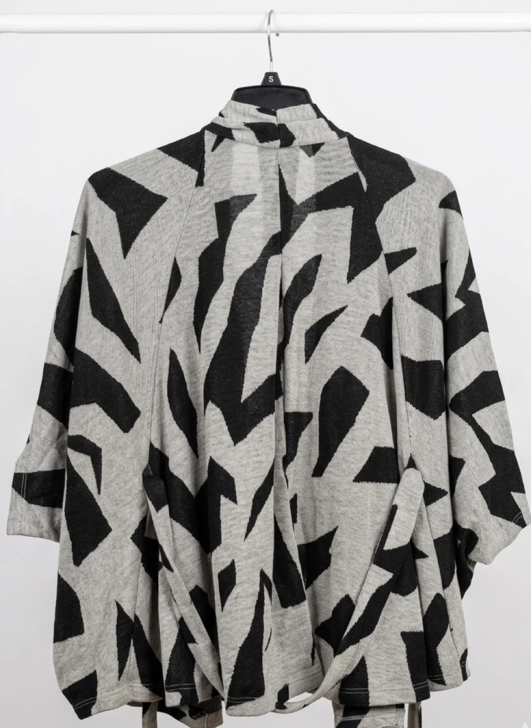 Grey & Black Geometric Pattern Cardigan - photo 2