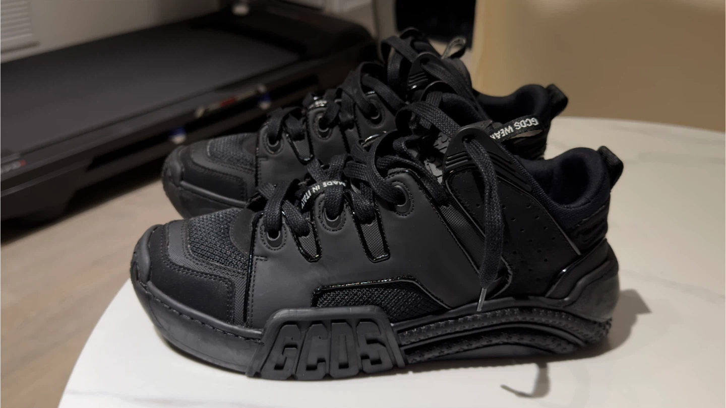 GCDS Wear Black Sneakers