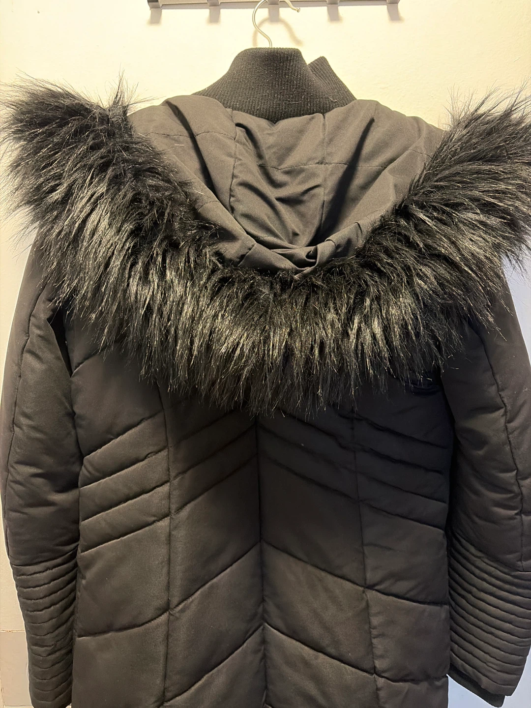 POINT Weather Supply Black Puffer Jacket with Faux Fur Trim - photo 4